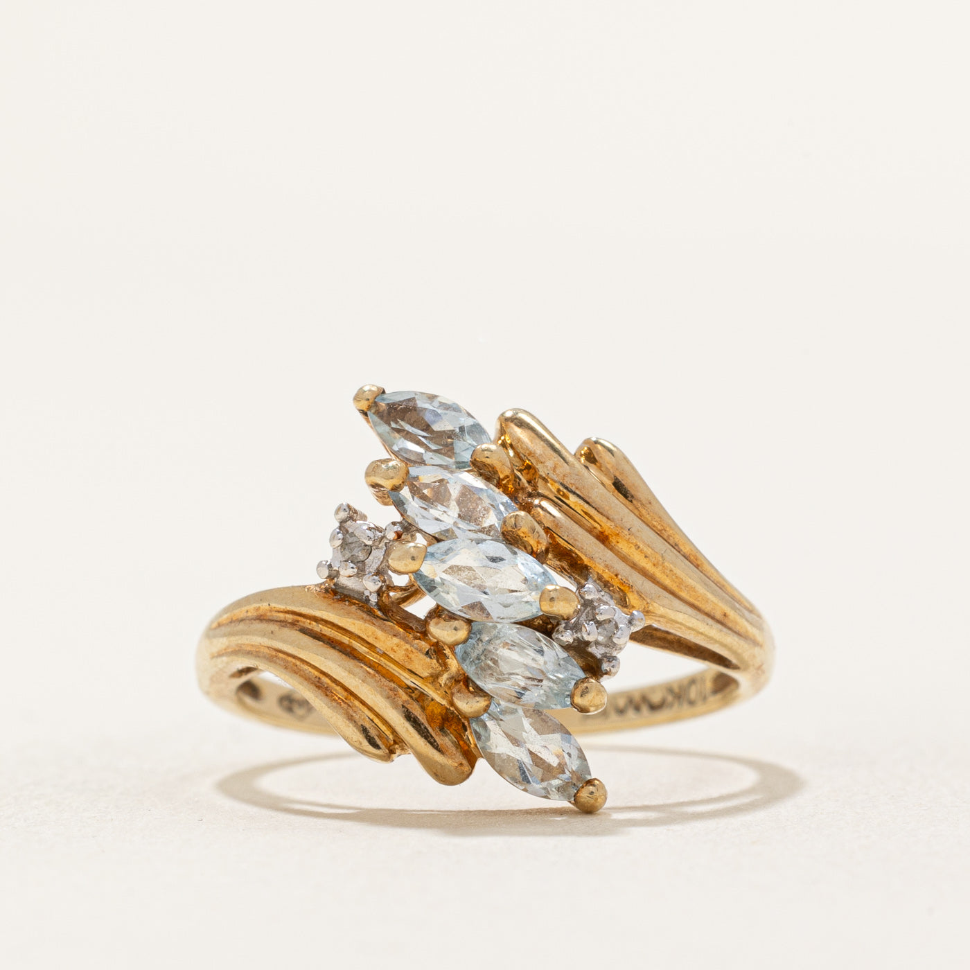 Bague sertie d'aigue-marine et de diamants | 0,50 ct, 0,04 ct | Taille 6,25 |