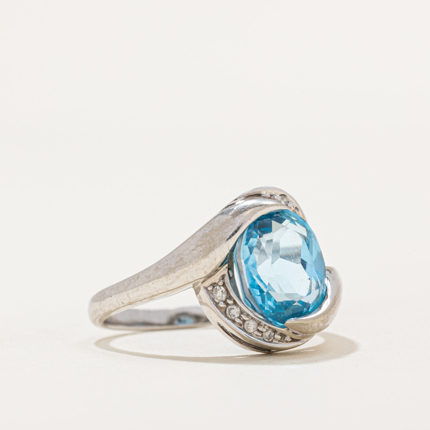 Topaz & Diamond Cocktail Ring | 3.00ct, 0.04ctw | SZ 8 |