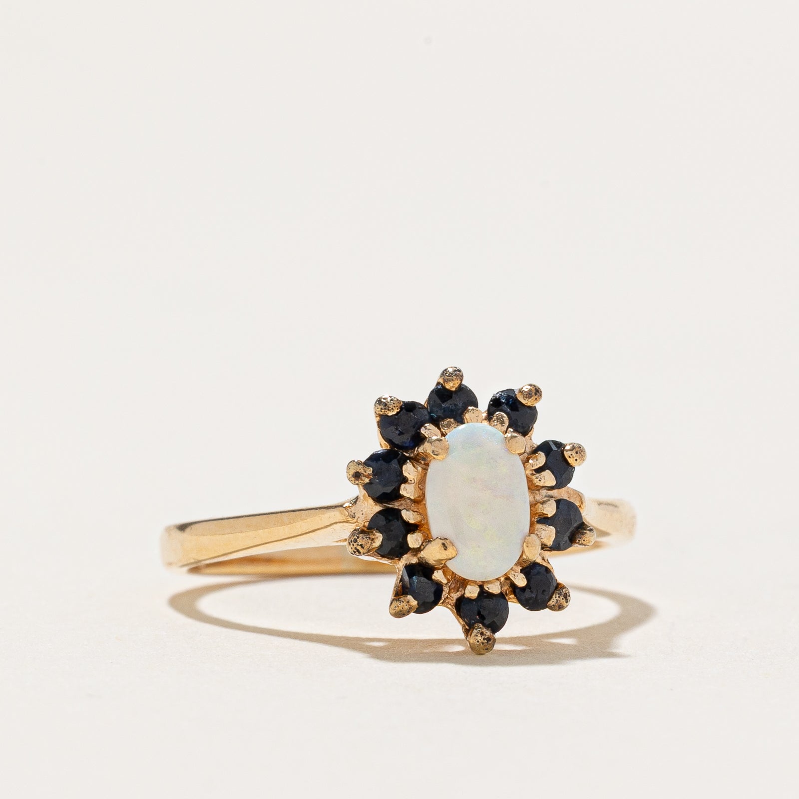 Bague halo opale et saphir | 0,45 ct | Taille 4,75