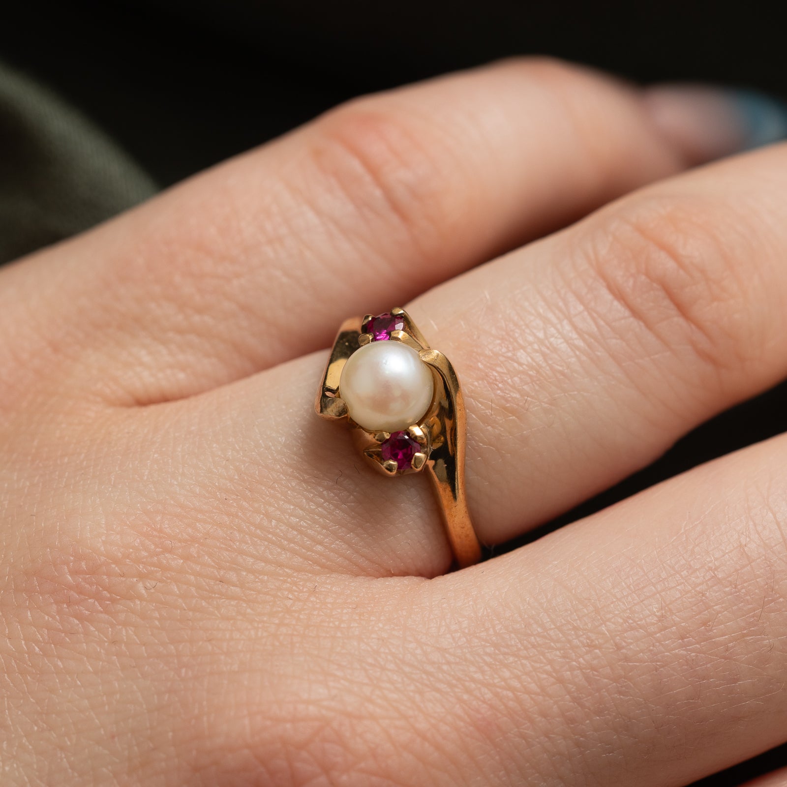 Pearl & Synthetic Ruby Bypass Ring | 0.14ctw | SZ 5.25