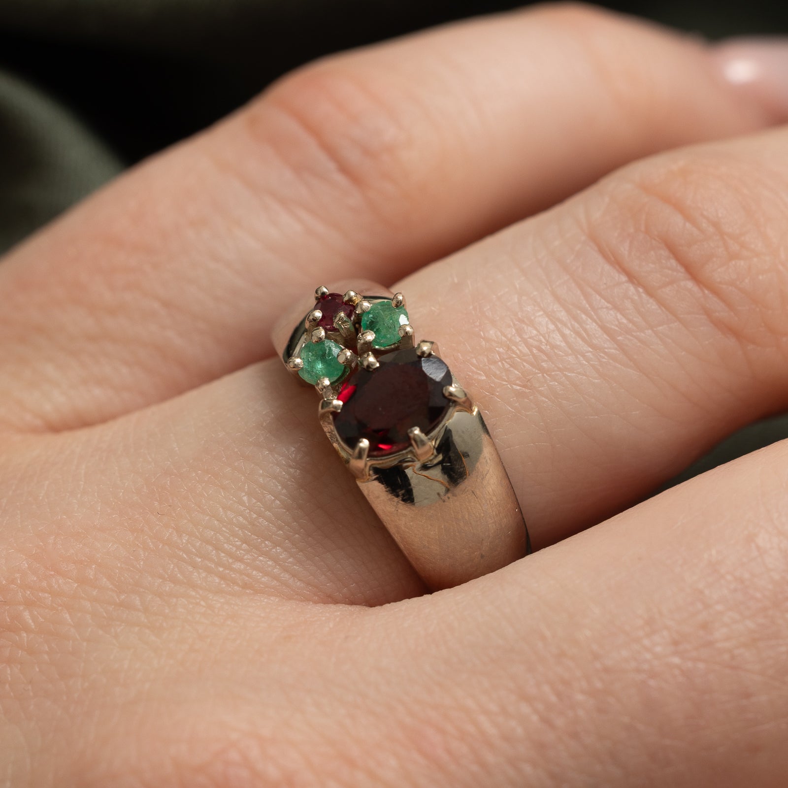 Garnet, Emerald & Ruby Cluster Ring | 0.90ctw | SZ 7