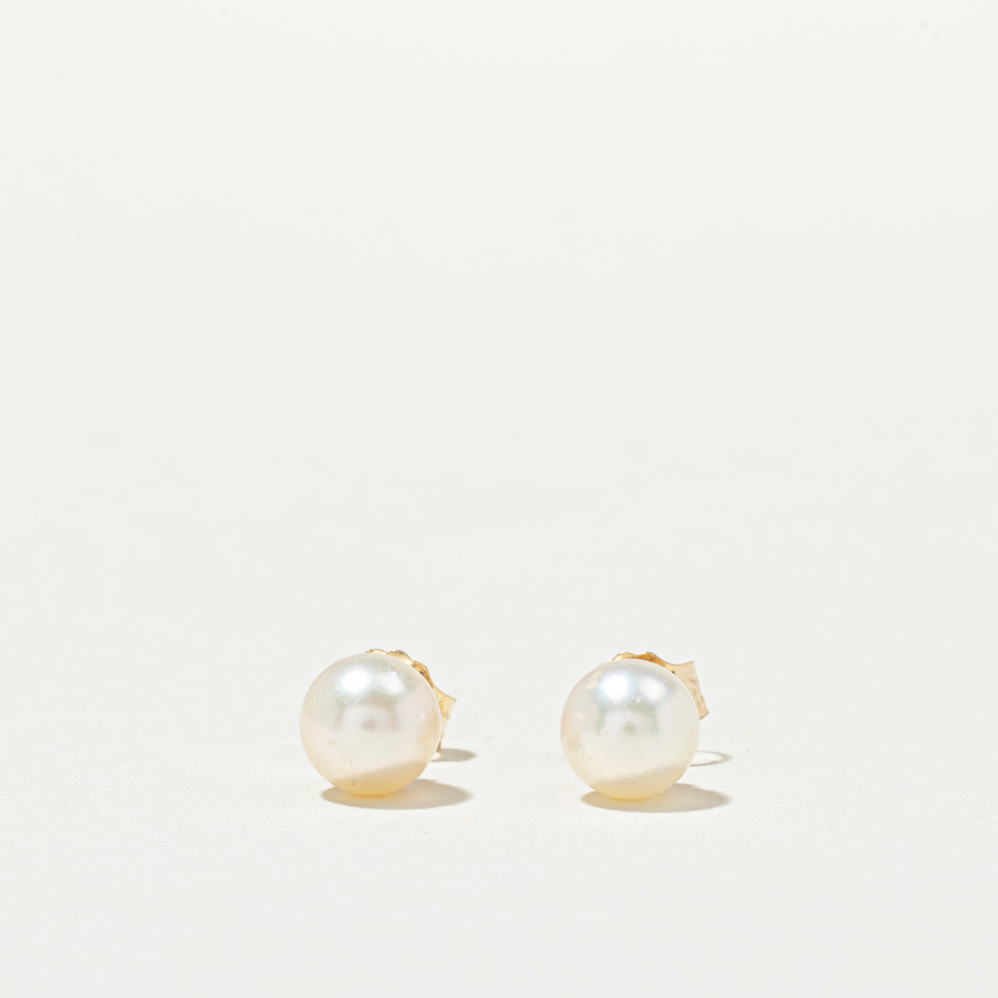 14K Solitaire Pearl Stud Earrings