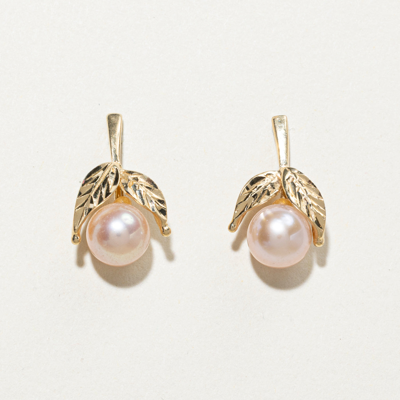 Boucles d'oreilles pendantes en perles et feuilles, ornées de feuilles, en or 14 carats