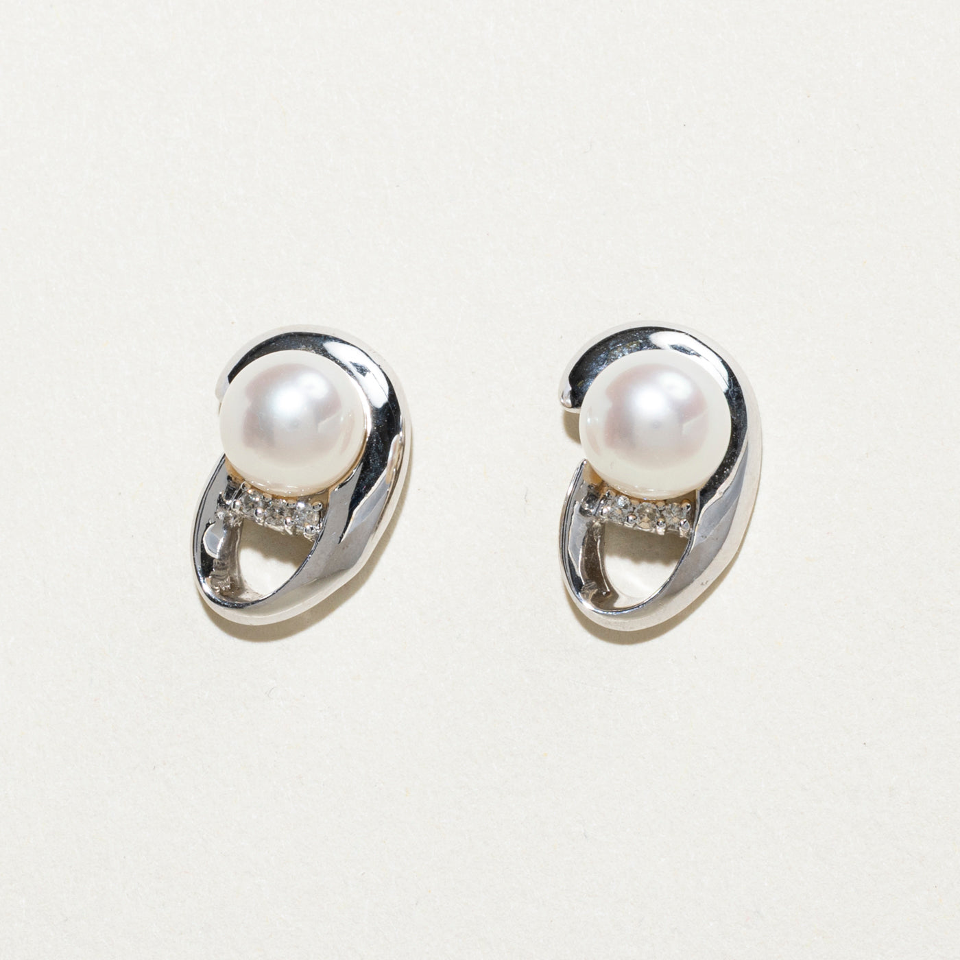 14K Pearl & Diamond Geometric Stud Earrings | 0.03ct