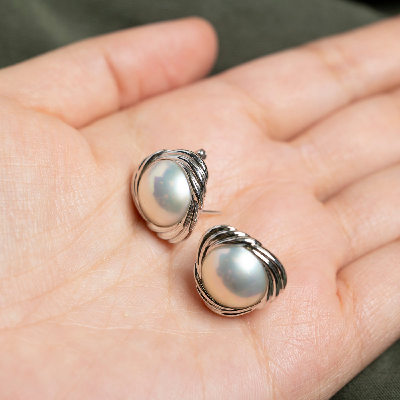 14K Mabé Pearl Grooved Stud Earrings