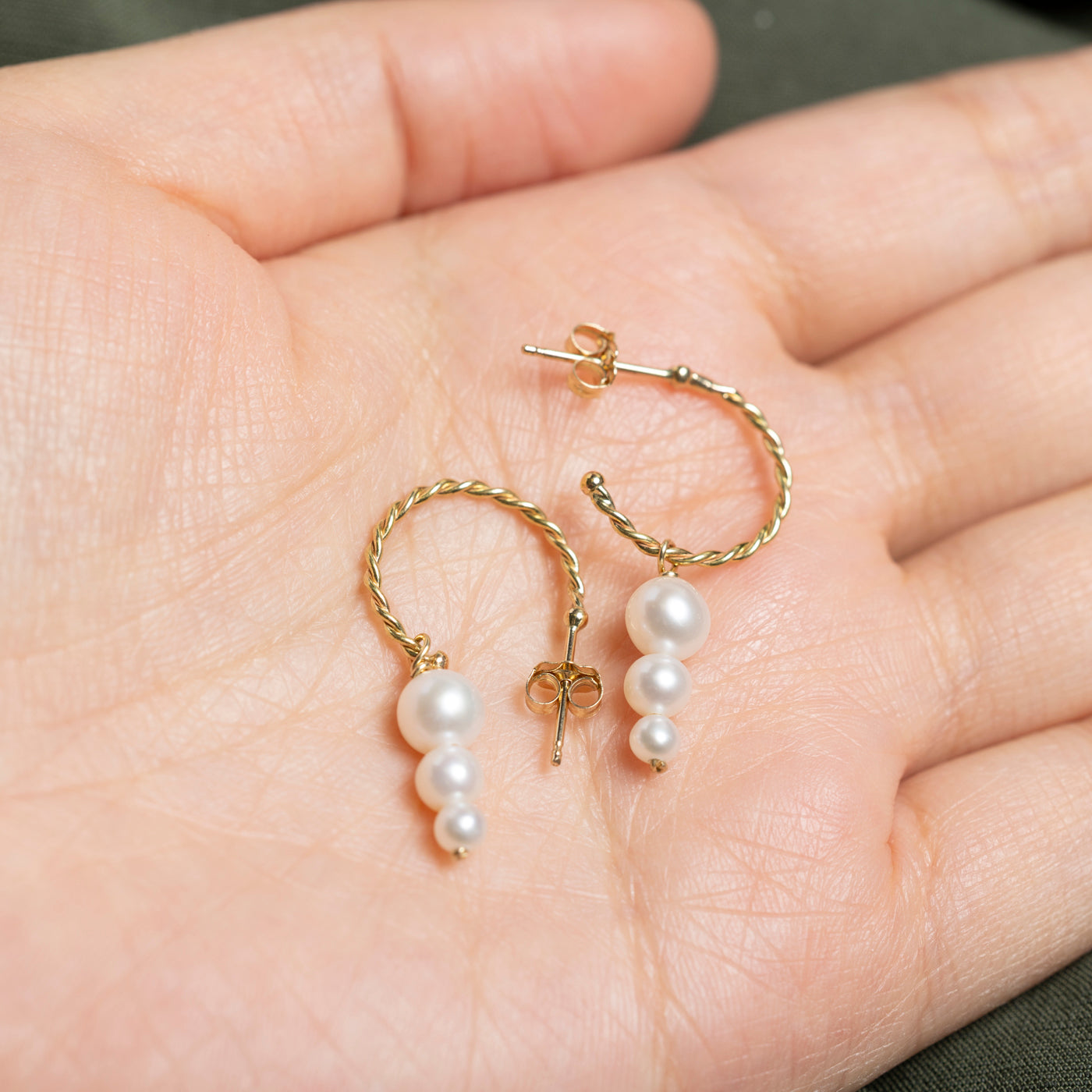 Boucles d'oreilles créoles pendantes en perles 14 carats