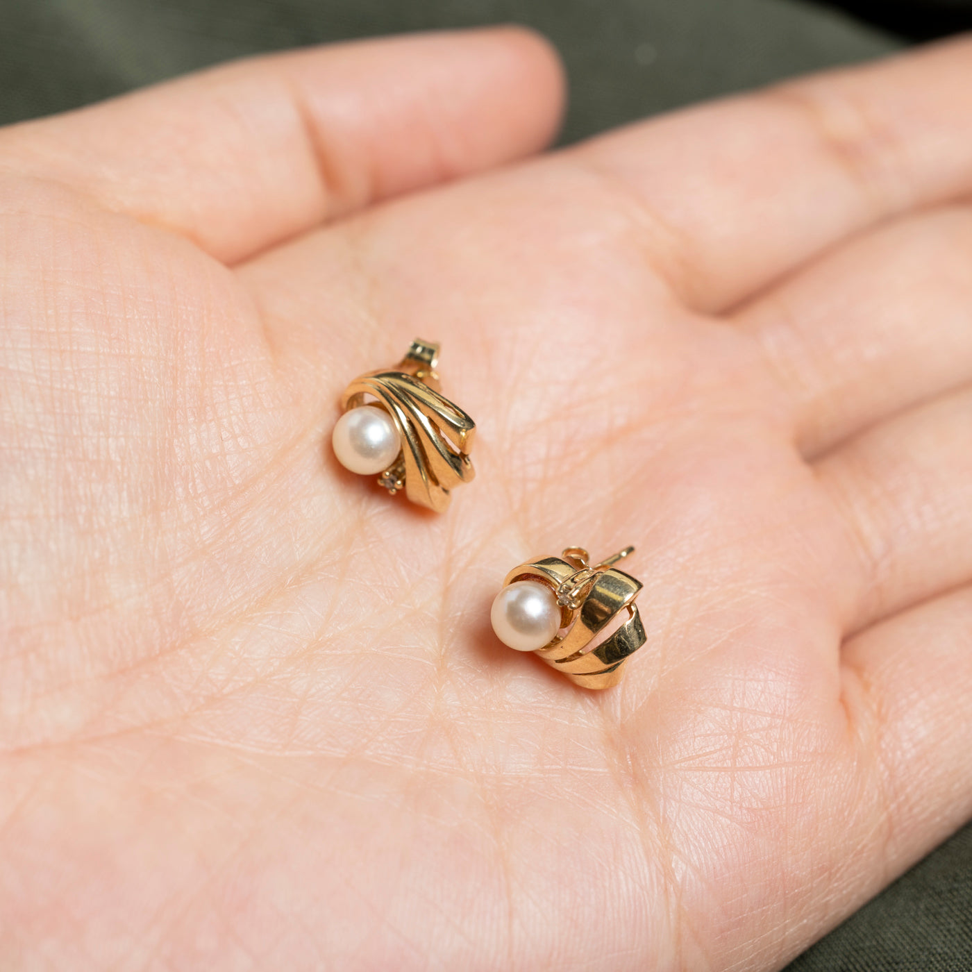 14K Pearl & Diamond Abstract Fan Stud Earrings | 0.01ct