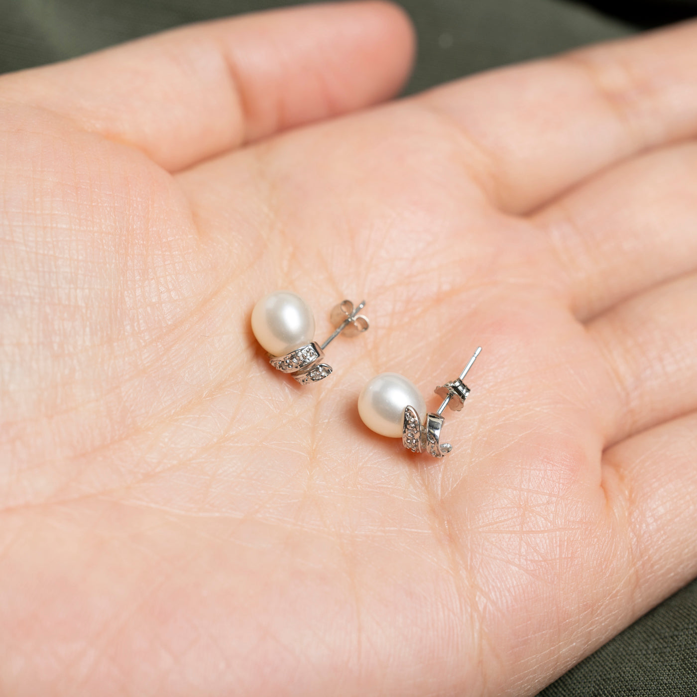 14K Pearl & Diamond Swirl Stud Earrings | 0.02ct