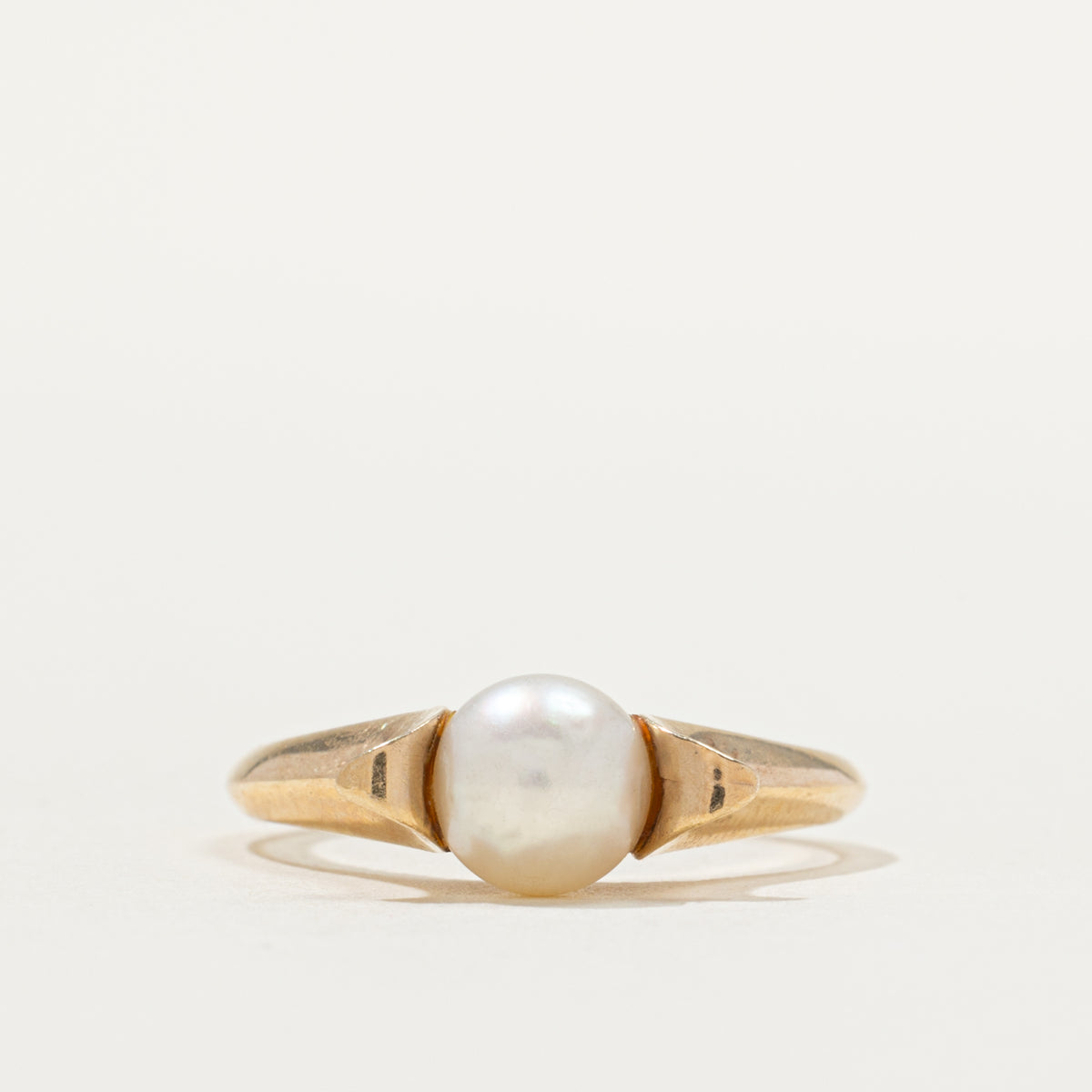 10k Pearl Solitaire Ring | SZ 6