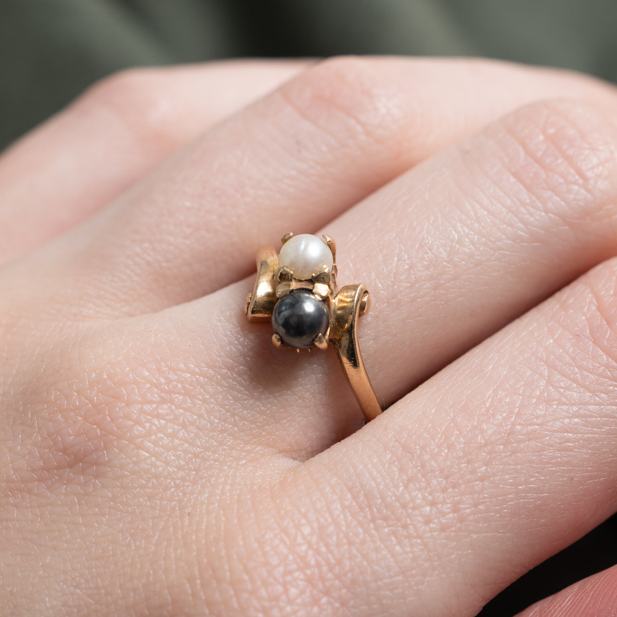 10k Toi et Moi Black & White Pearl Bypass Ring | SZ 6.25
