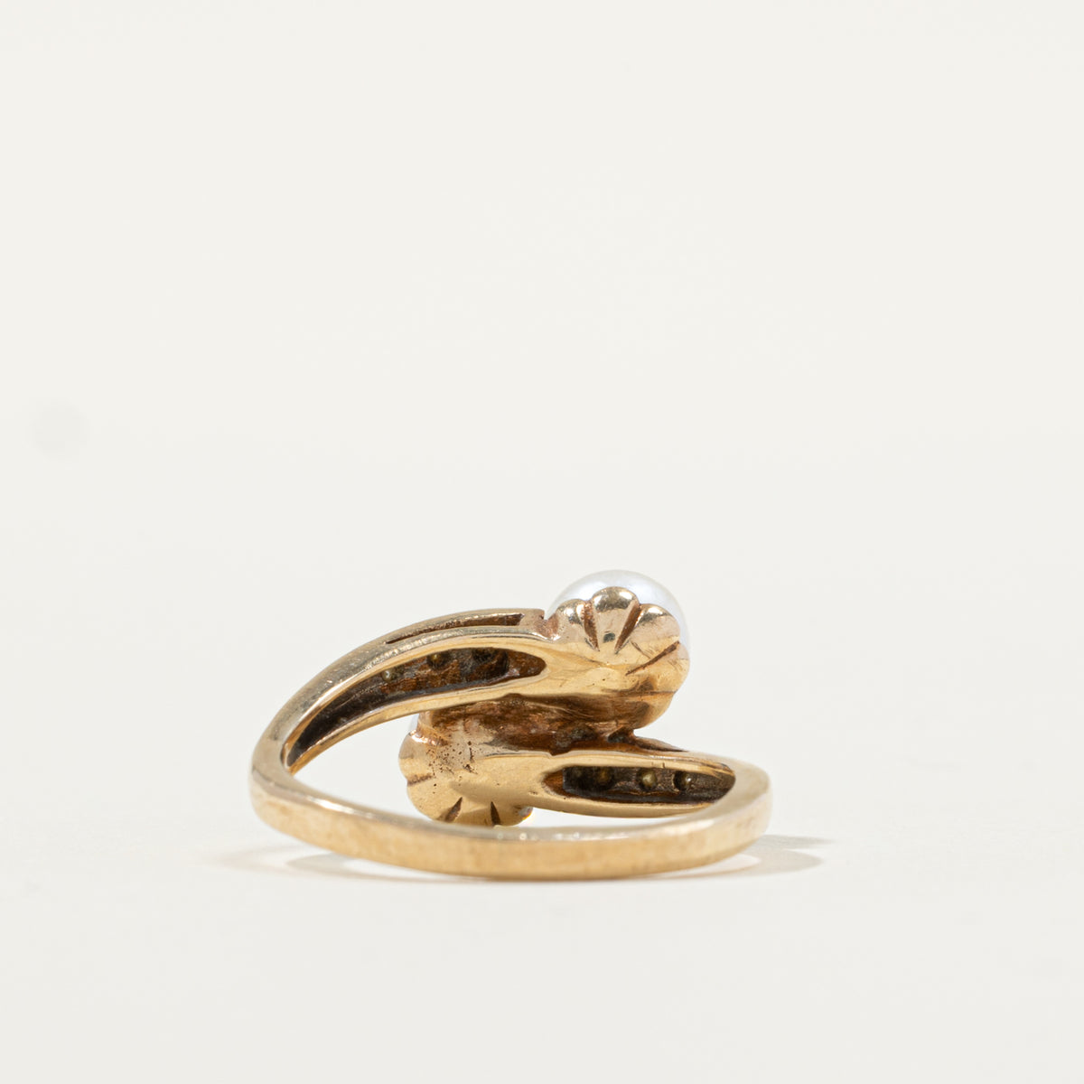 10k Toi et Moi Diamond & Pearl Bypass Ring | 0.03ctw | SZ 5.5