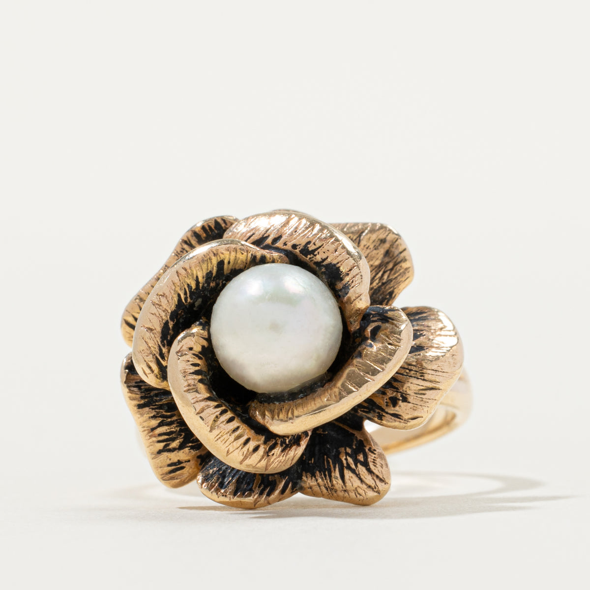 14k Solitaire Pearl Textured Floral Cocktail Ring | SZ 5
