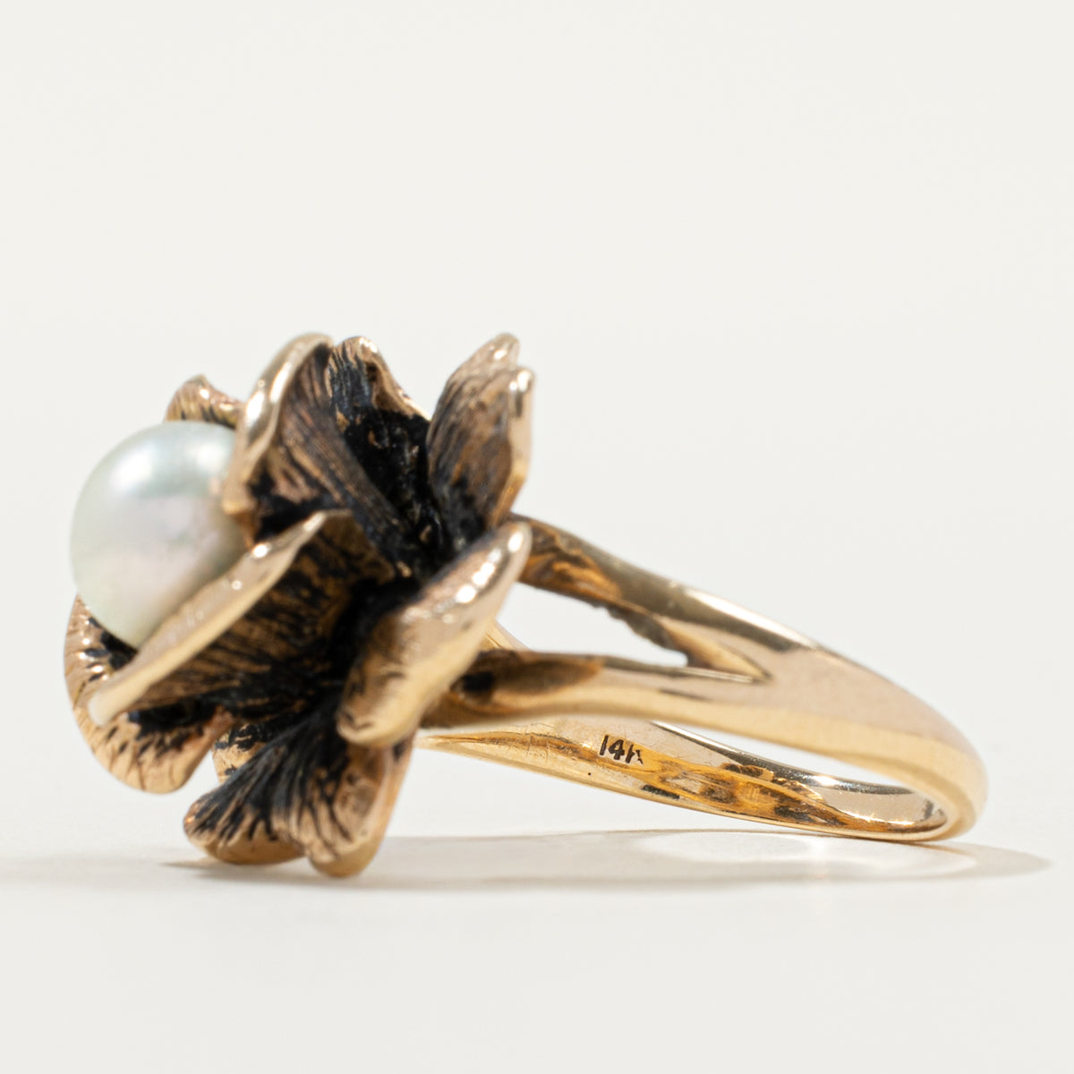 14k Solitaire Pearl Textured Floral Cocktail Ring | SZ 5