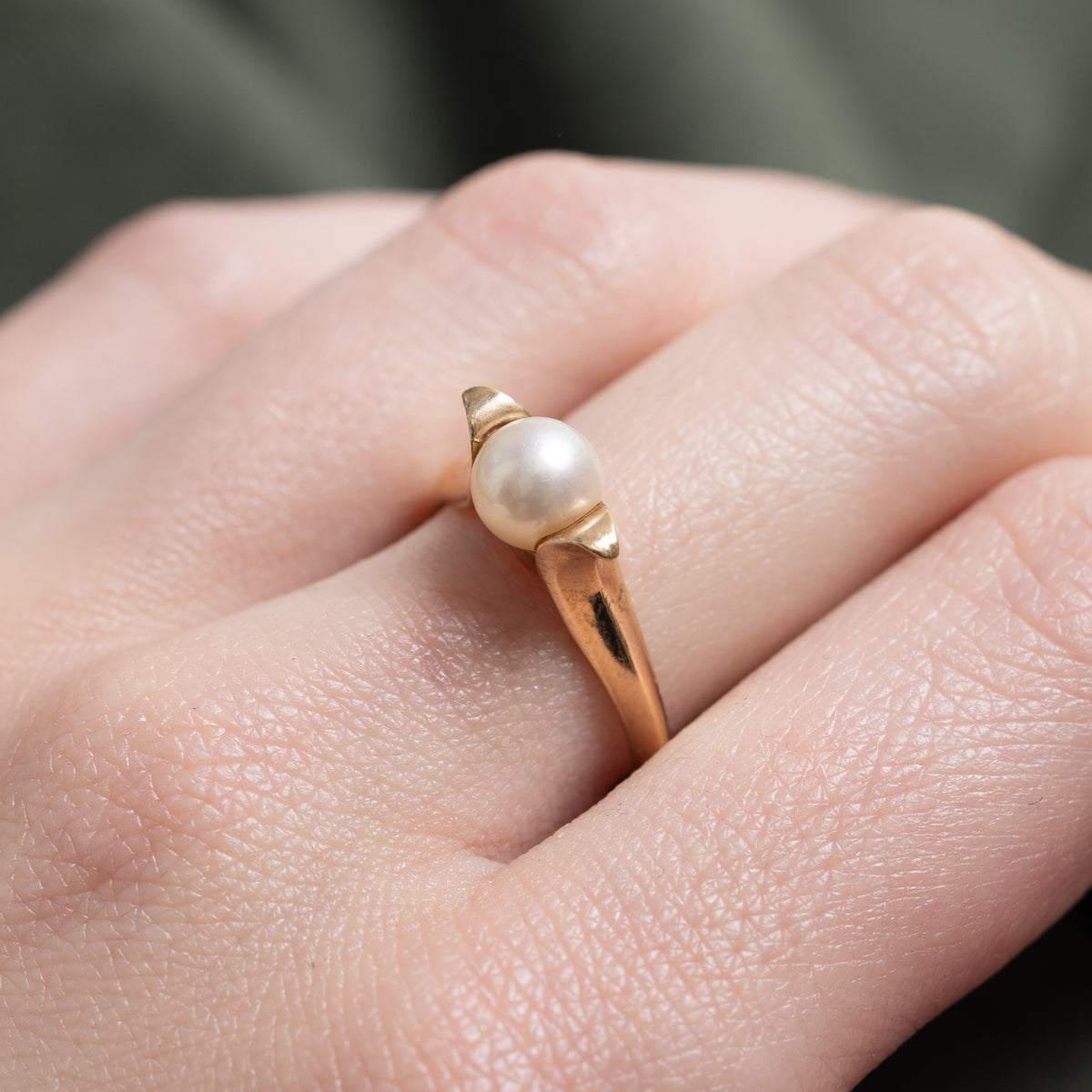 10k Pearl Solitaire Ring | SZ 6