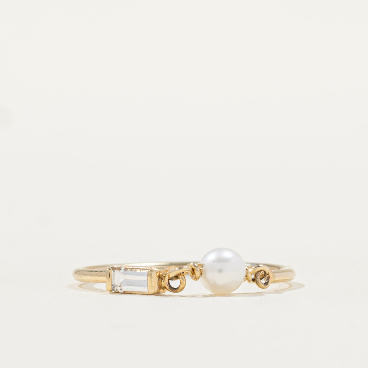 14k Two Stone Diamond & Pearl Chain Linked Ring | 0.05ctw | SZ 5.5