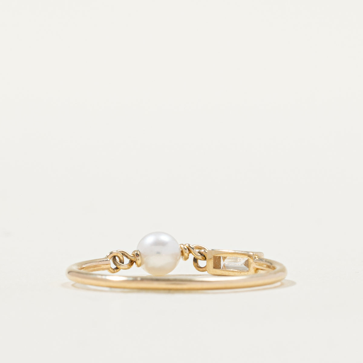 14k Two Stone Diamond & Pearl Chain Linked Ring | 0.05ctw | SZ 5.5