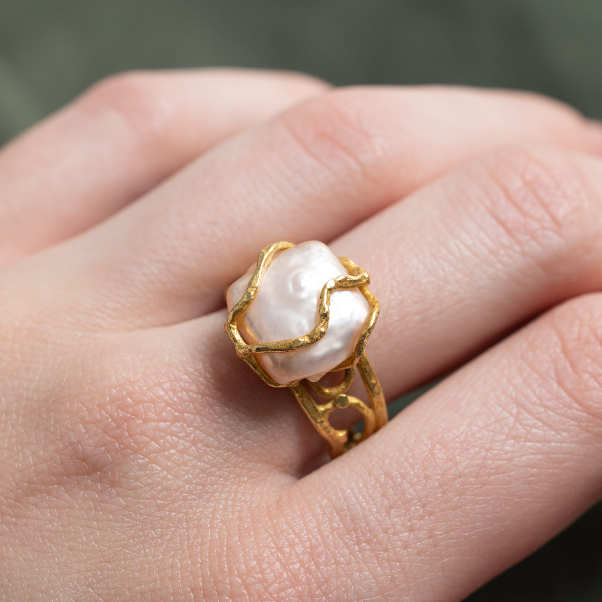 20k Solitaire Pearl Openwork & Nuggety Cocktail Ring | SZ 8.25