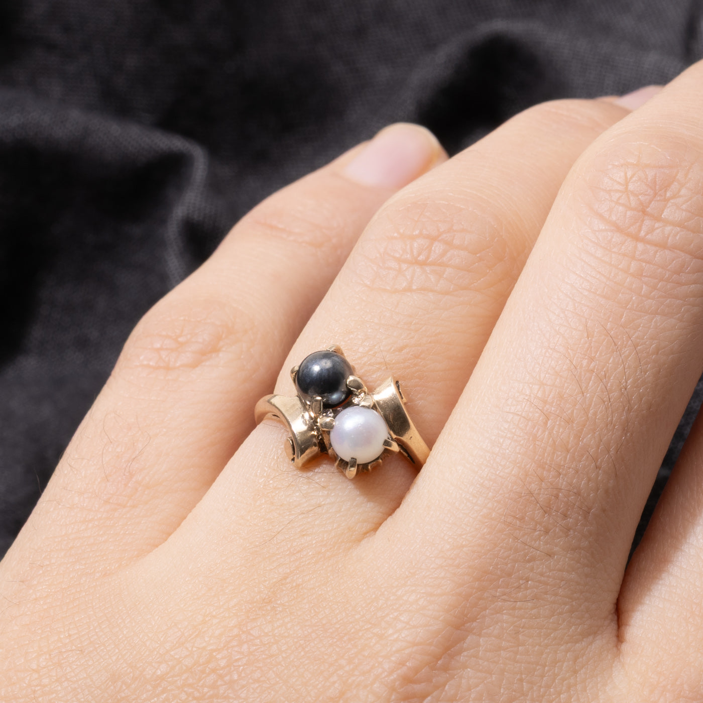 10k Black & White Pearl Toi et Moi Ring | SZ 4
