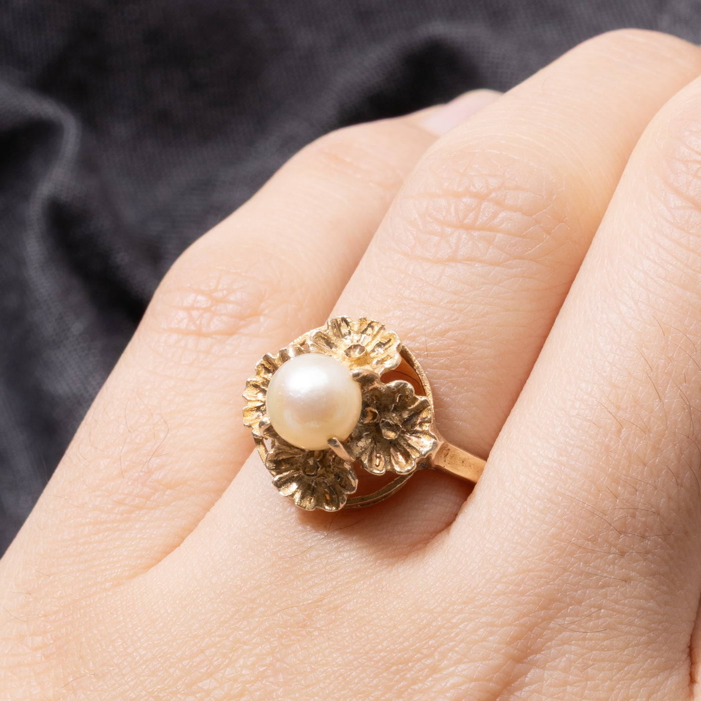 14k Pearl Textured Floral Cocktail Ring | SZ 5.75