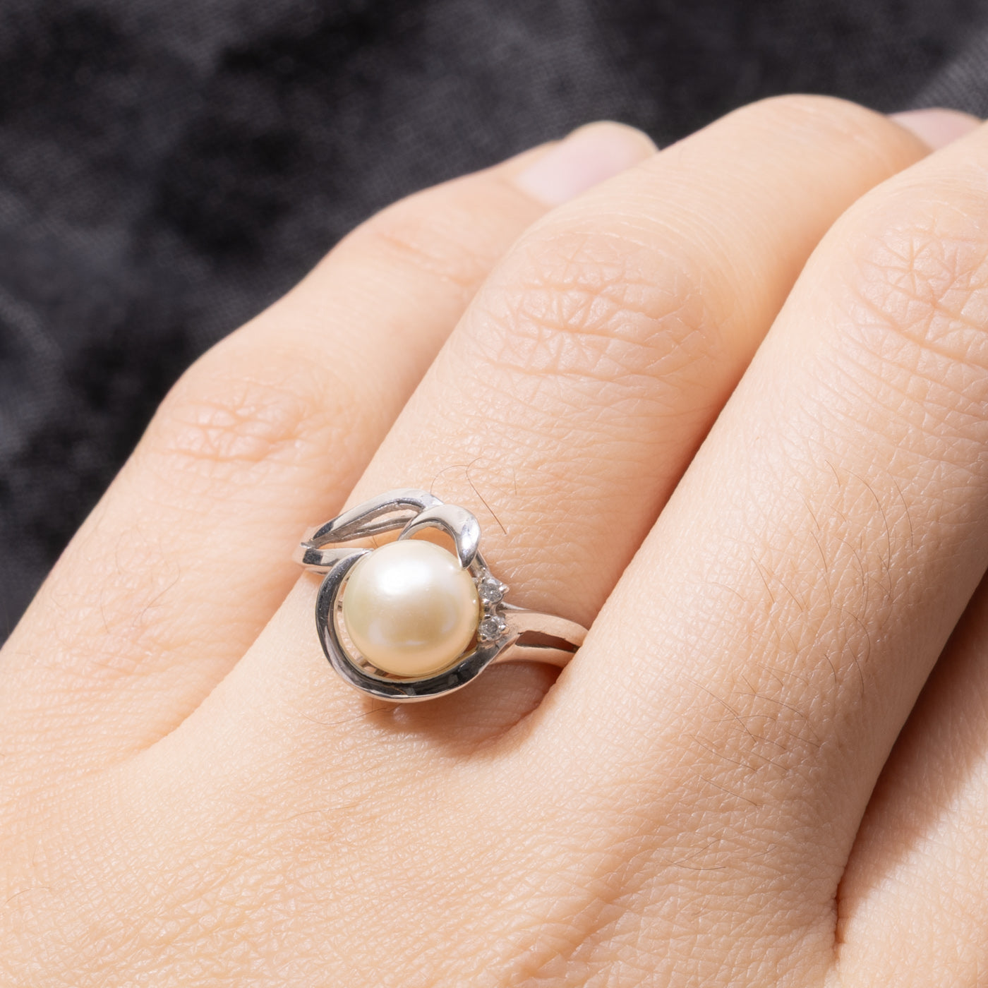 18k White Gold Pearl & Diamond Abstract Ring | SZ 6.5