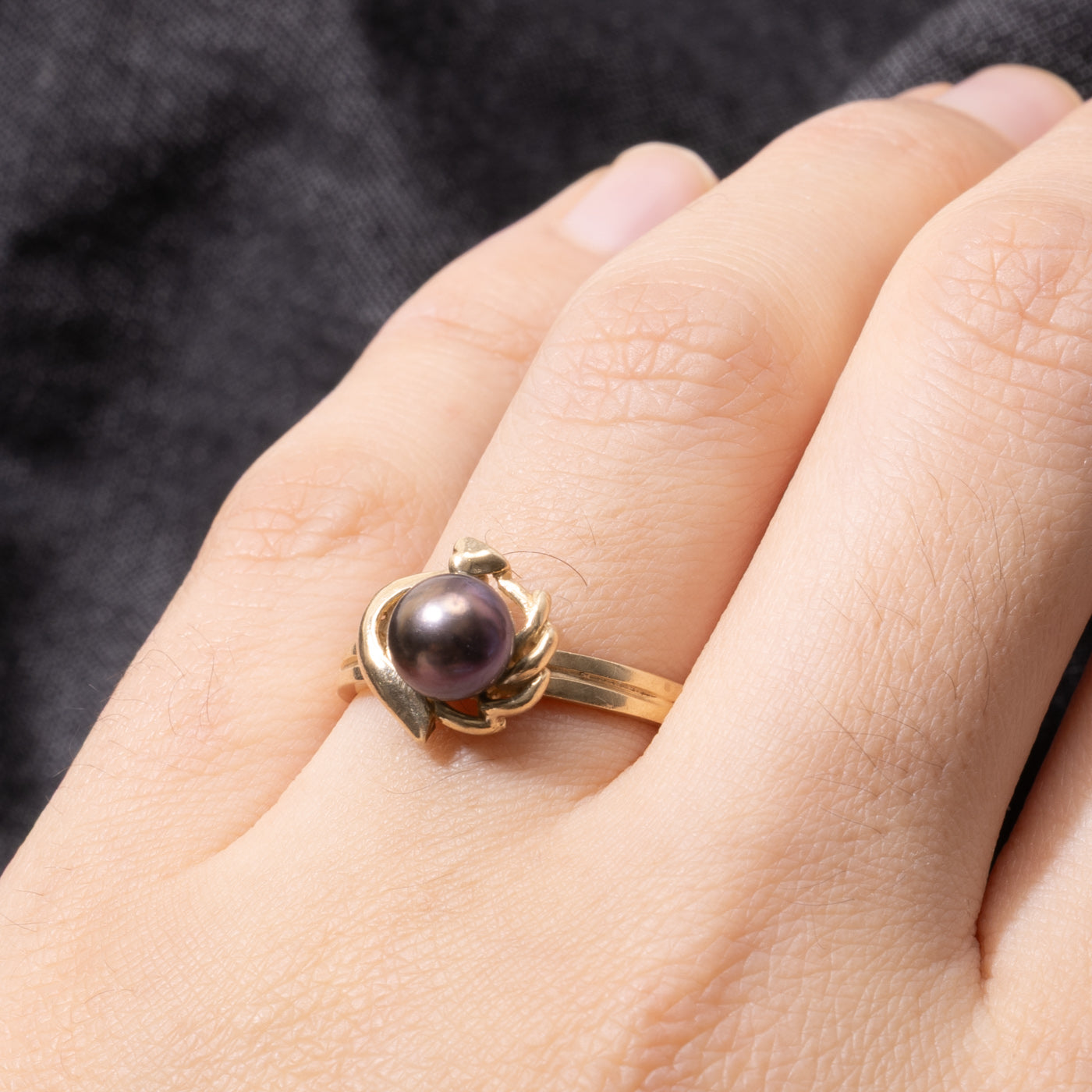 10k Pearl Floral Textured Ring | SZ 8