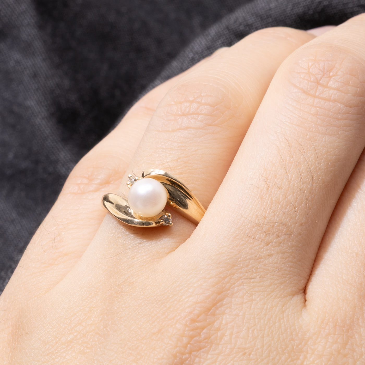 14k Pearl & Diamond Grooved Bypass Ring | SZ 6.25