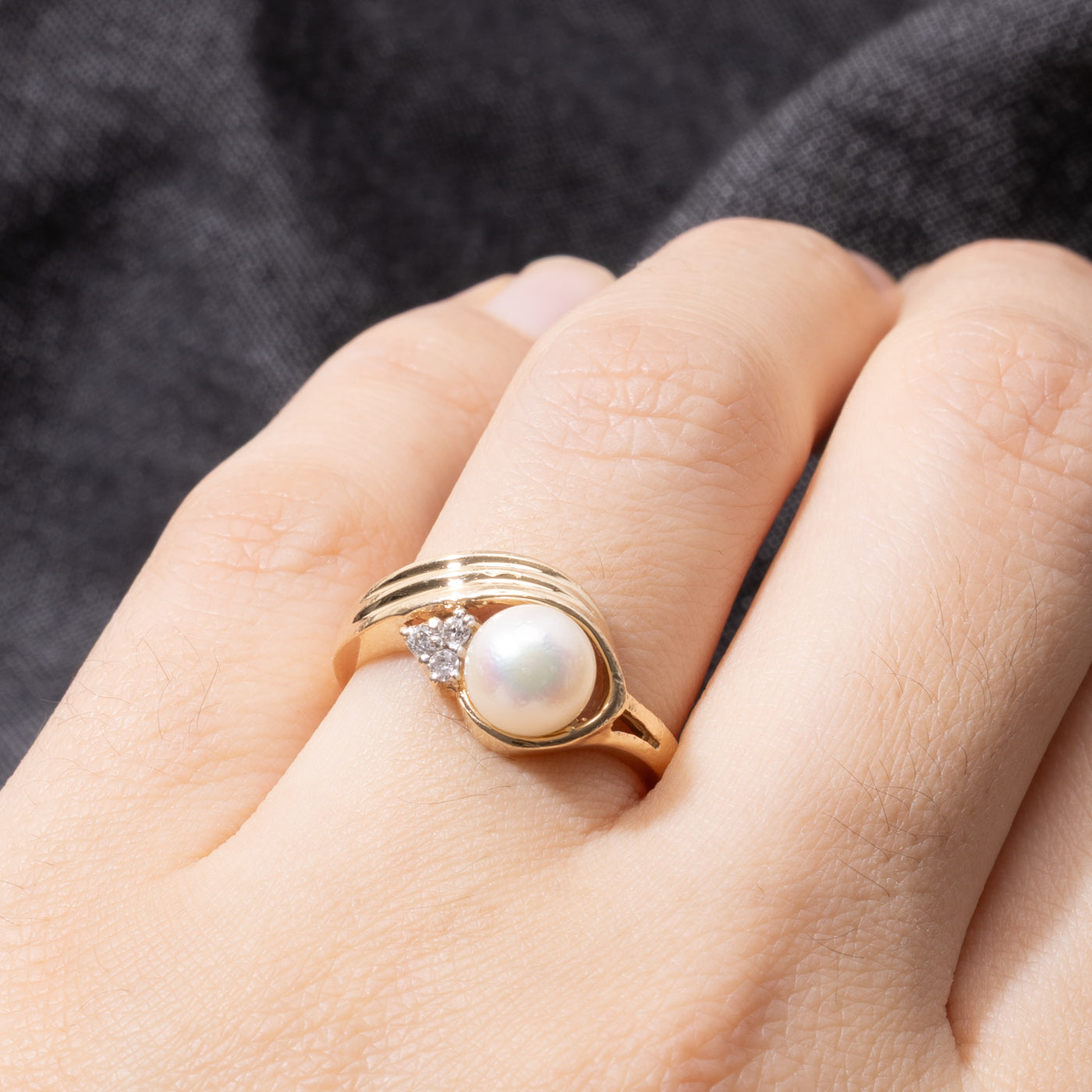 14k Pearl & Diamond Grooved Swirl Ring | SZ 6.5