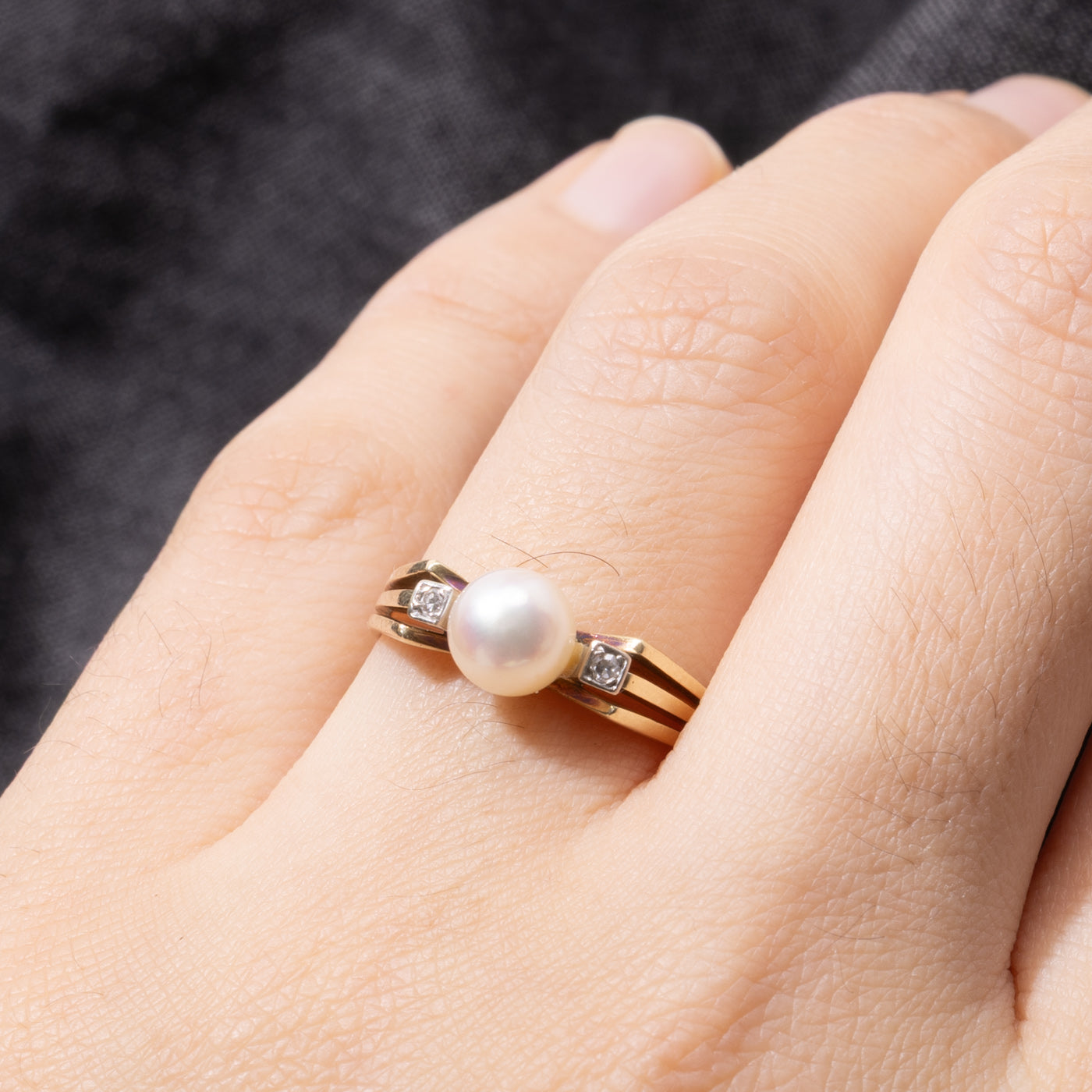 14k Pearl & Diamond Accented Grooved Ring | SZ 6