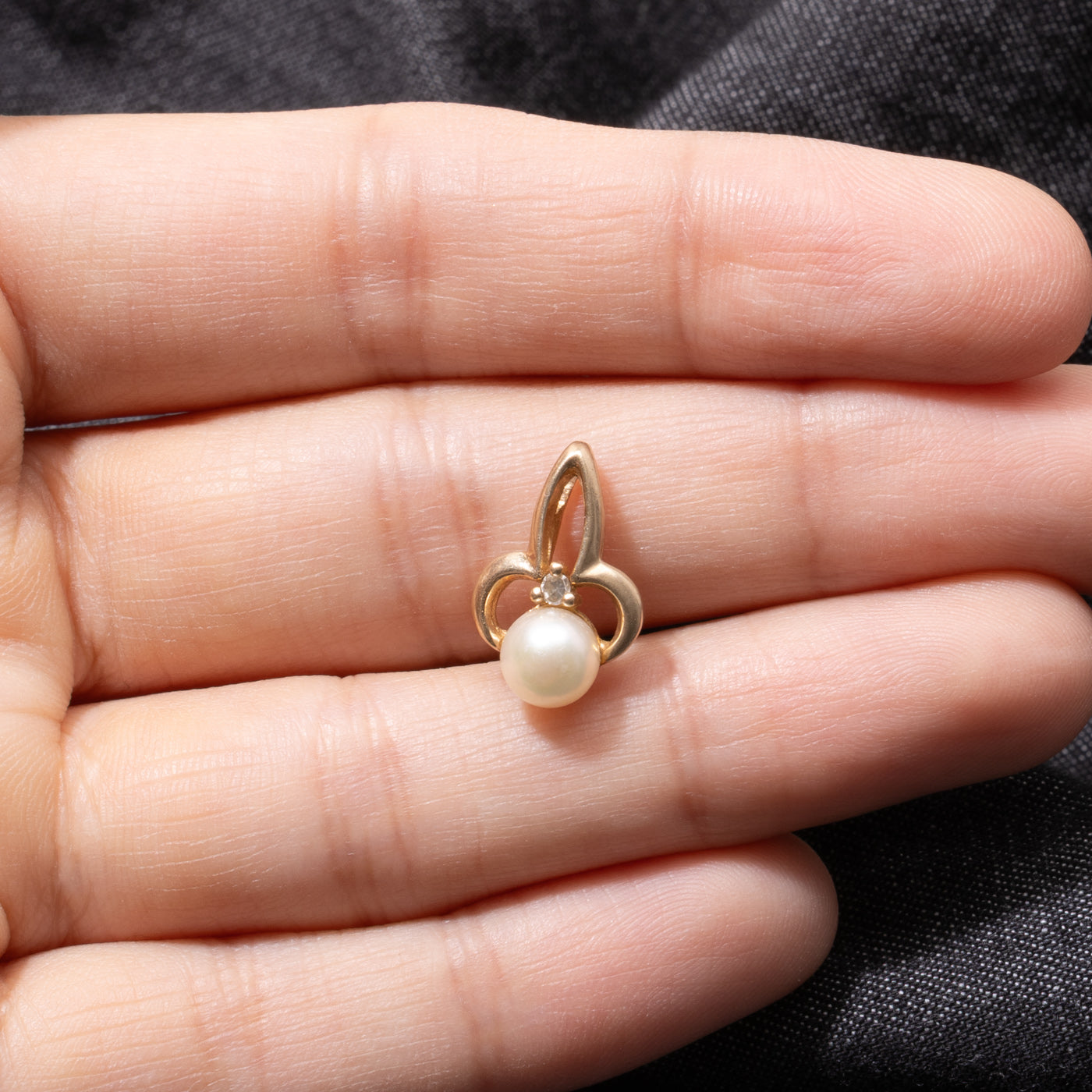 10k Pearl & Diamond Abstract Pendant