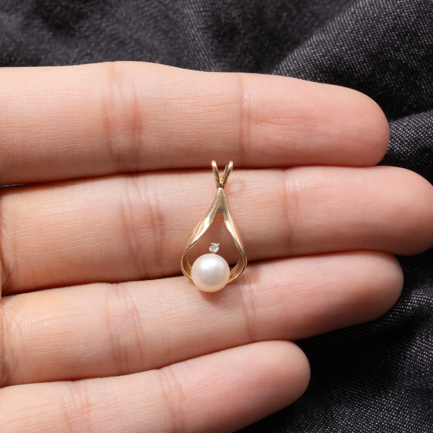14k Dangling Pearl & Diamond Pendant