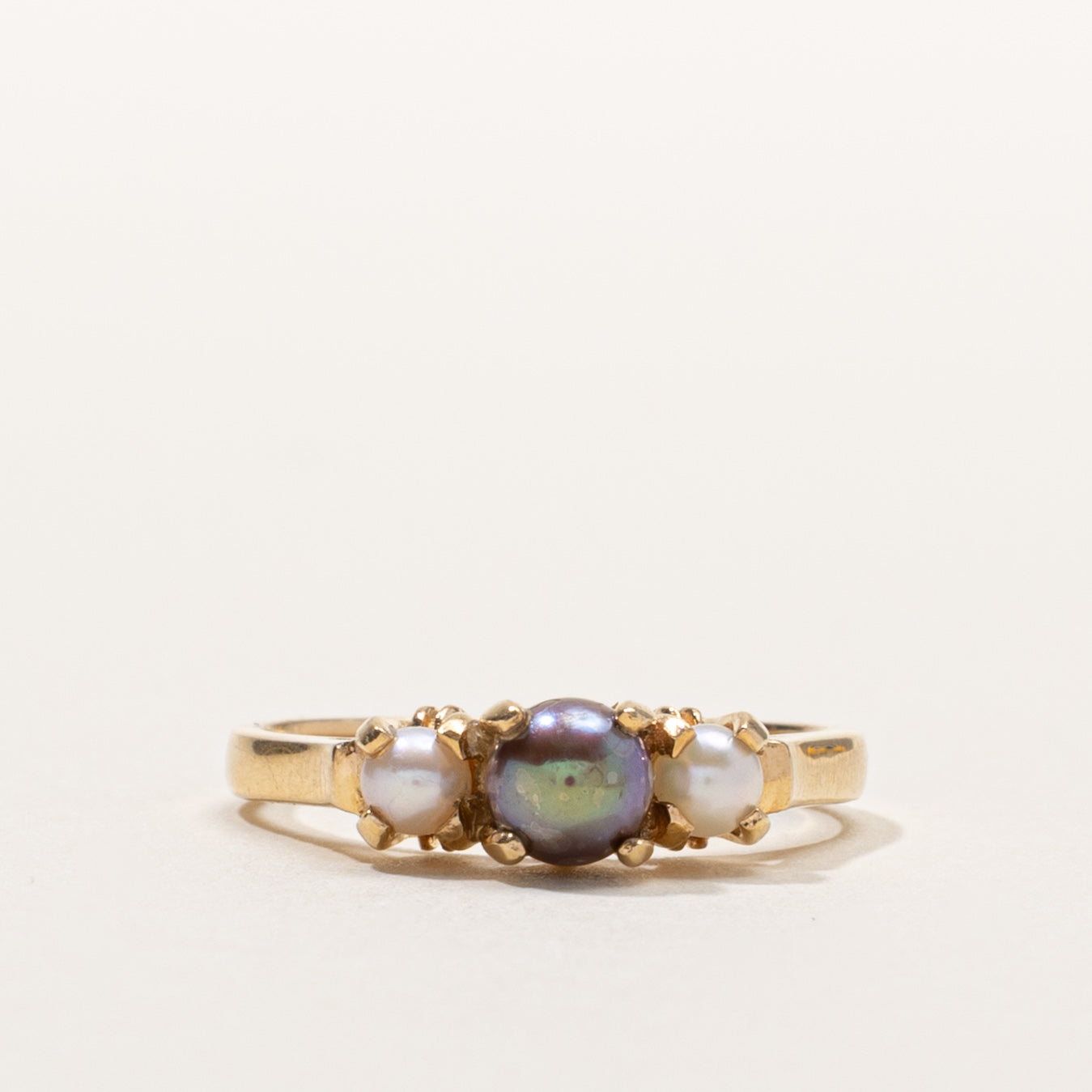 18k Three Stone Pearl Ring | SZ 6.5