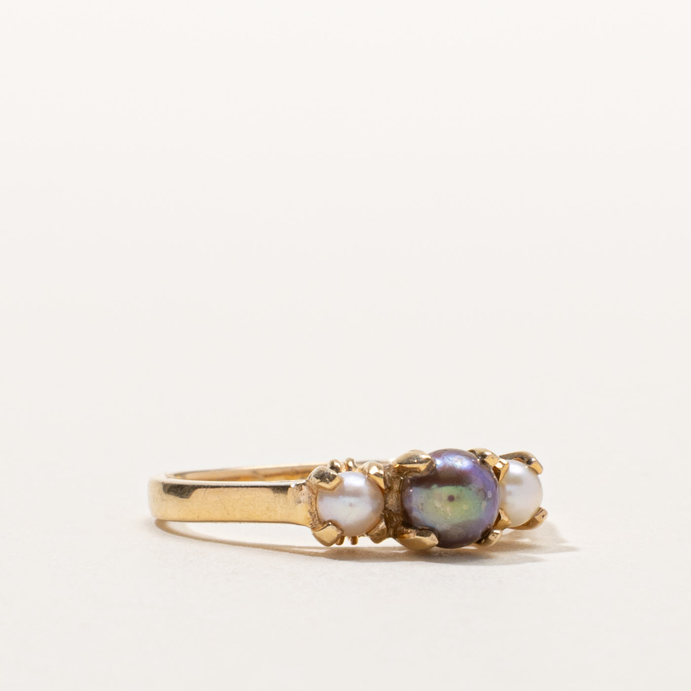 18k Three Stone Pearl Ring | SZ 6.5