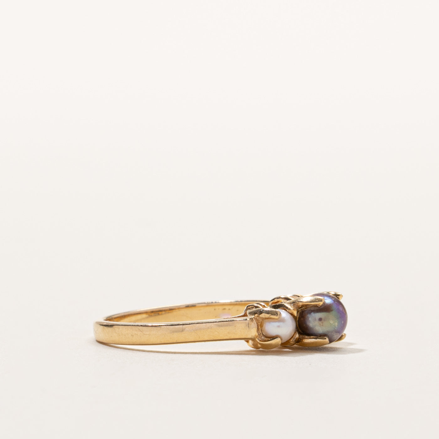 18k Three Stone Pearl Ring | SZ 6.5