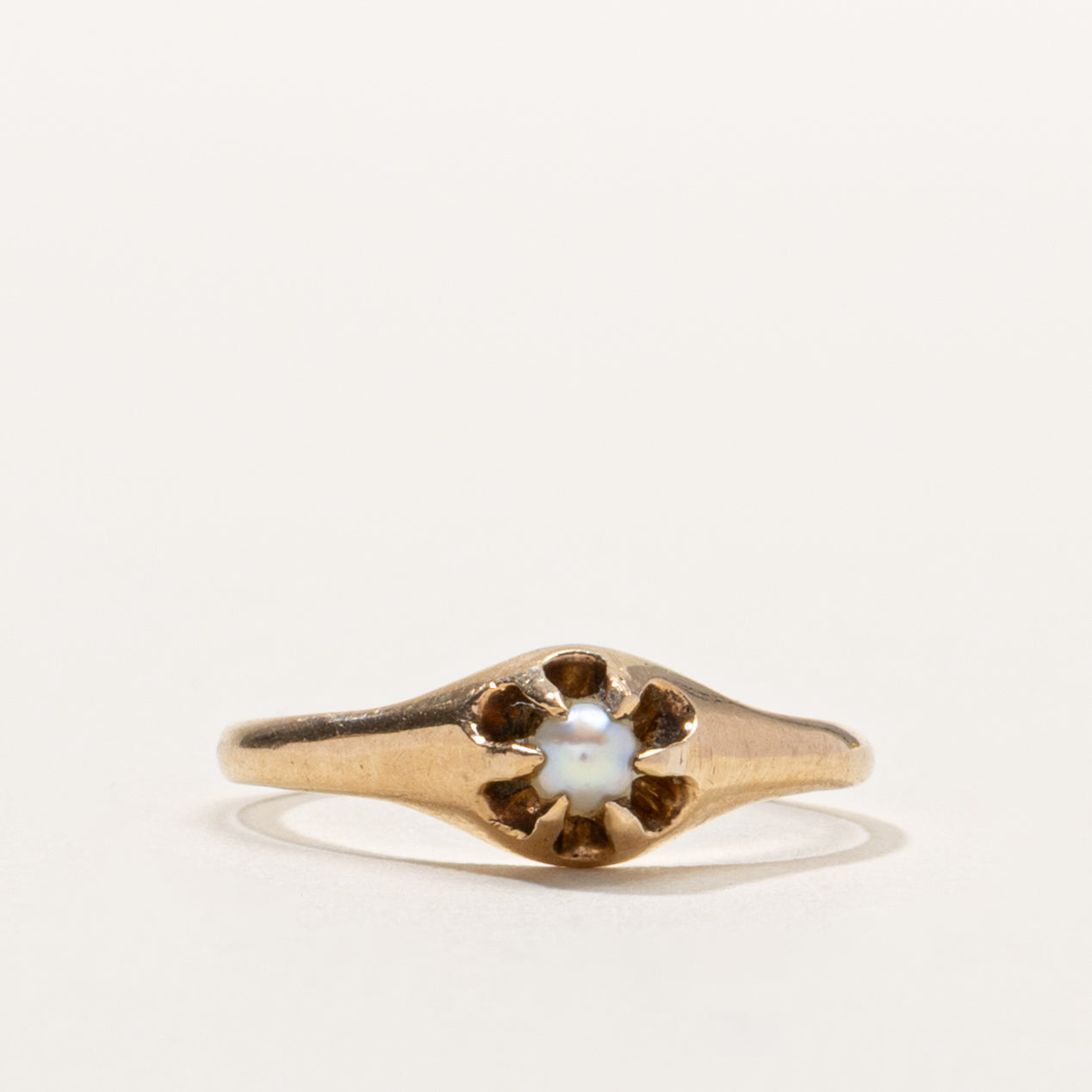 ‘Birks’ 14k Belcher Set Pearl Ring | SZ 4