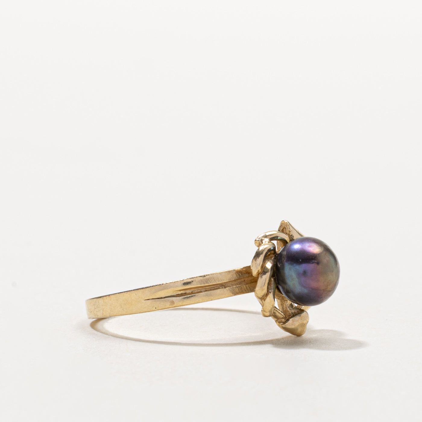 10k Pearl Floral Textured Ring | SZ 8