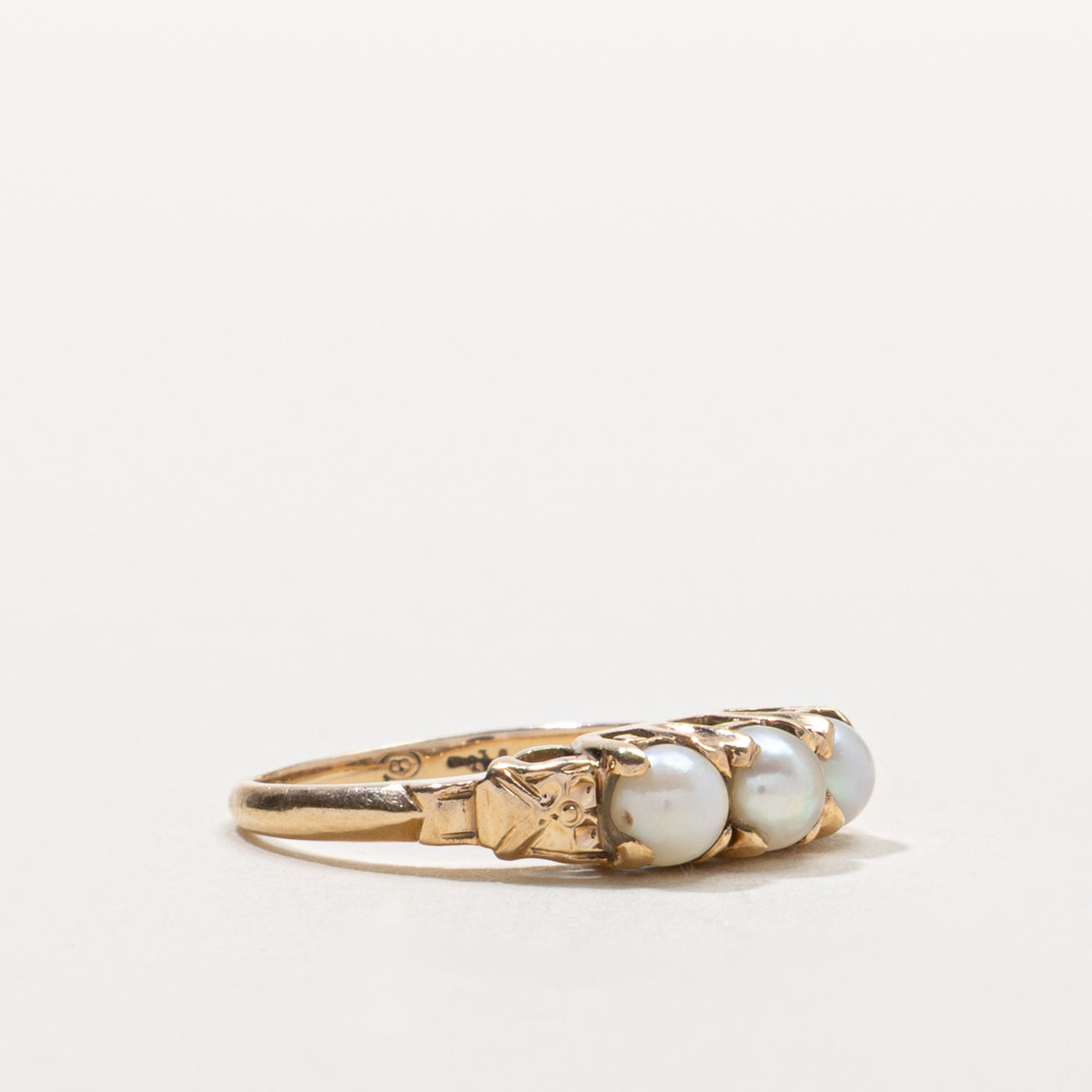 Vintage Canadian Three Stone Pearl Ring | SZ 4