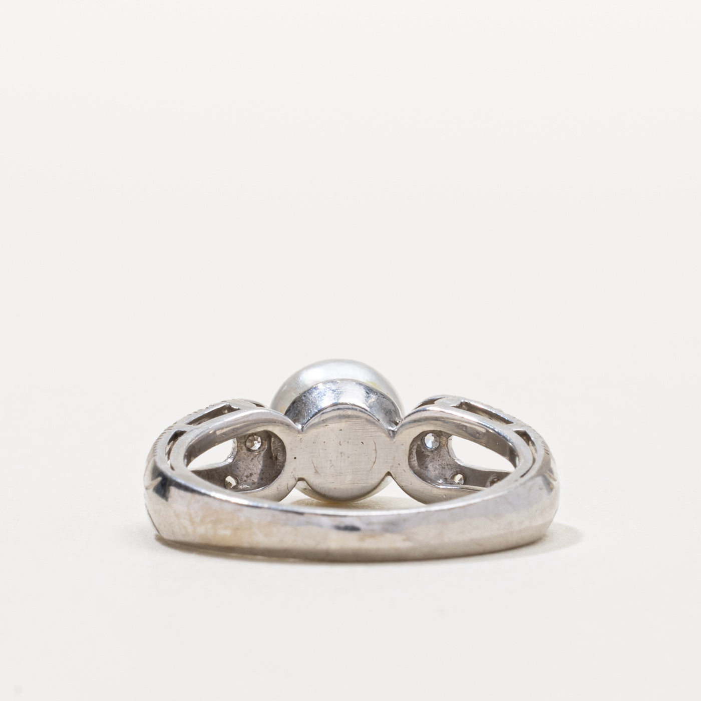 18k Pearl & Diamond Textured Ring | SZ 6.5