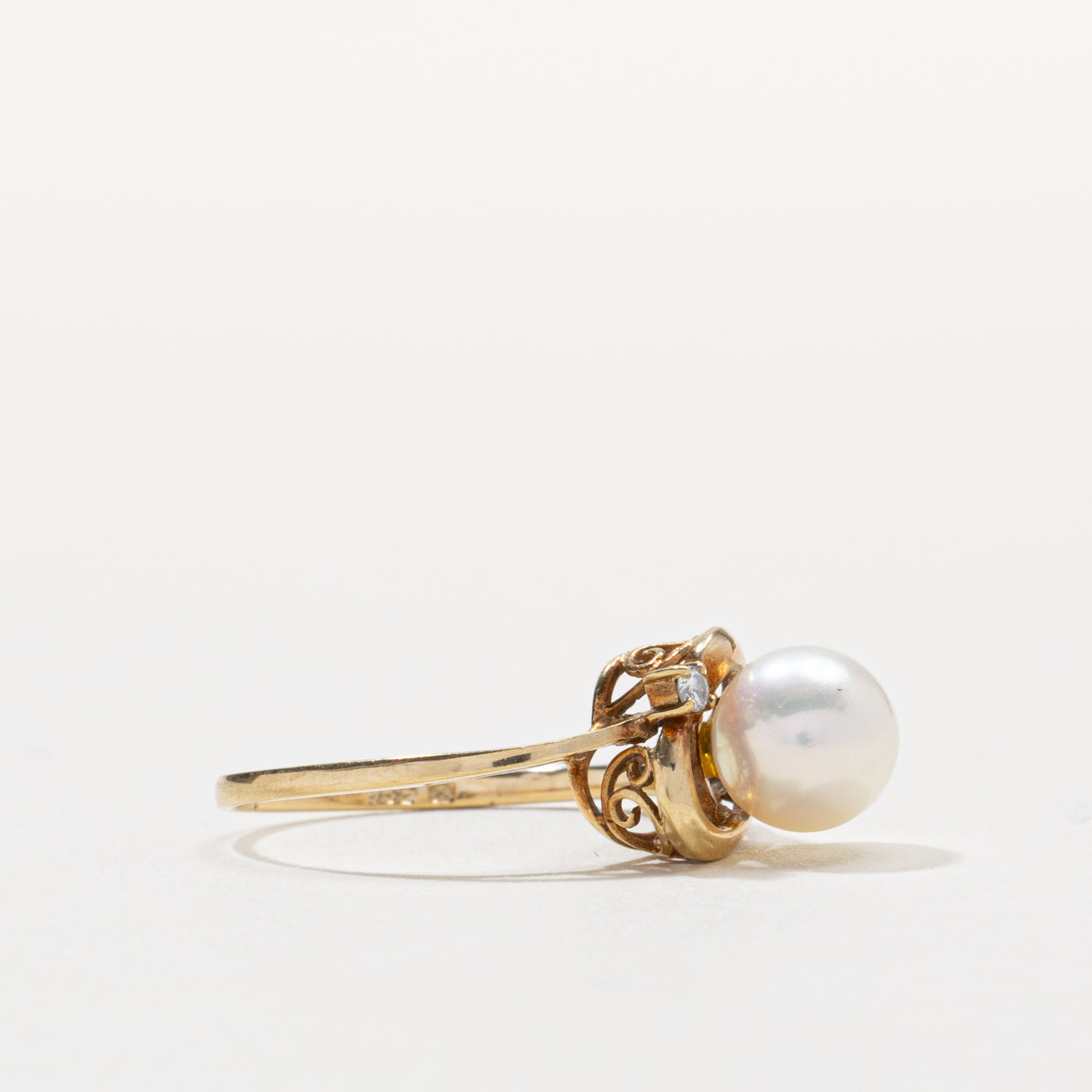 14k Pearl & Diamond Accented Ring | SZ 6.75