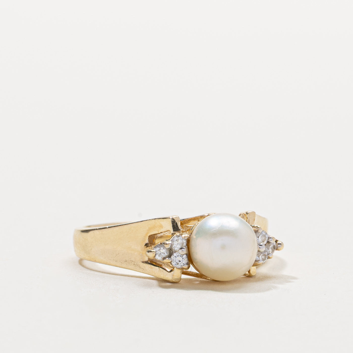 14k Pearl & Diamond Accented Ring | SZ 7.25