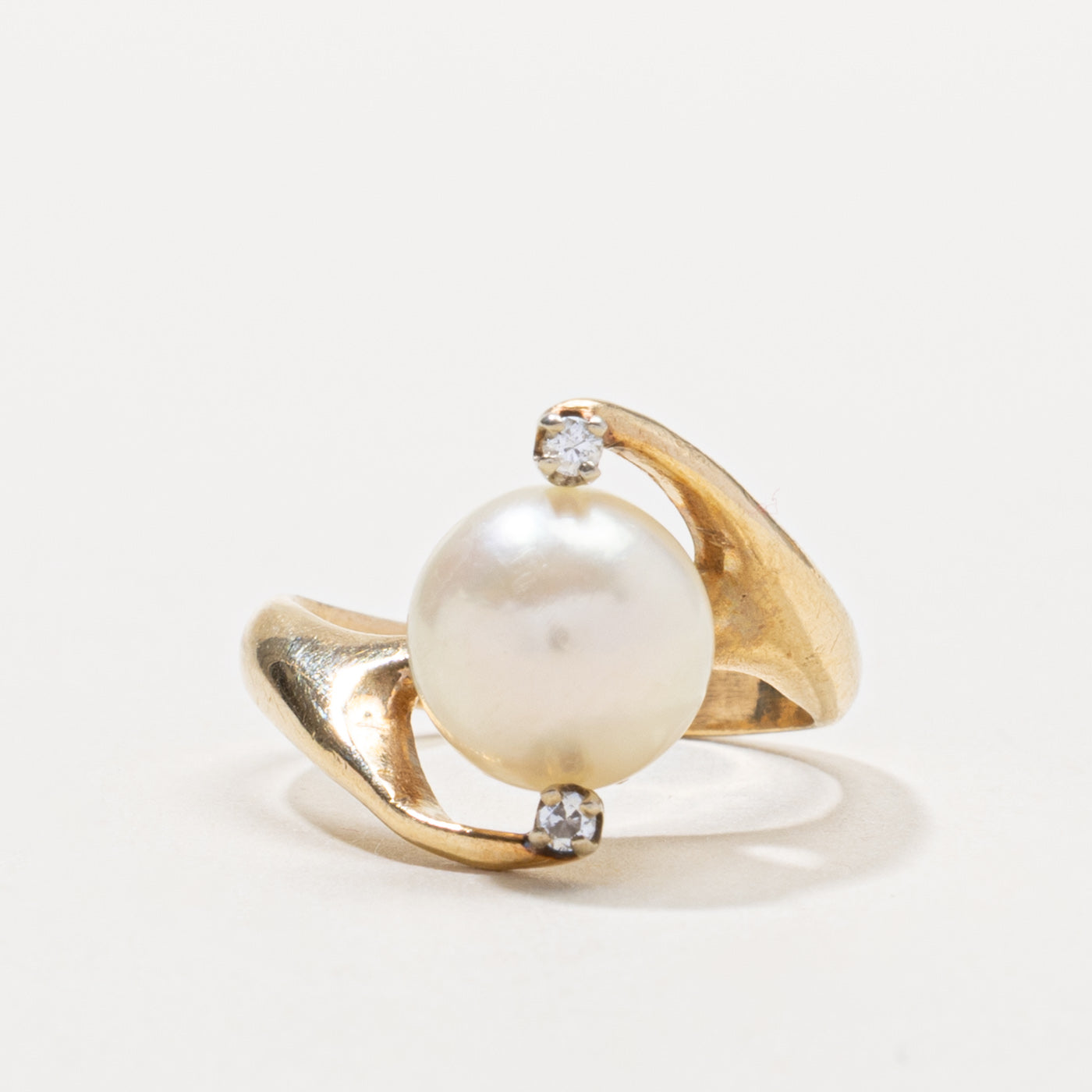 14k Pearl & Diamond Abstract Bypass Ring | SZ 4.5