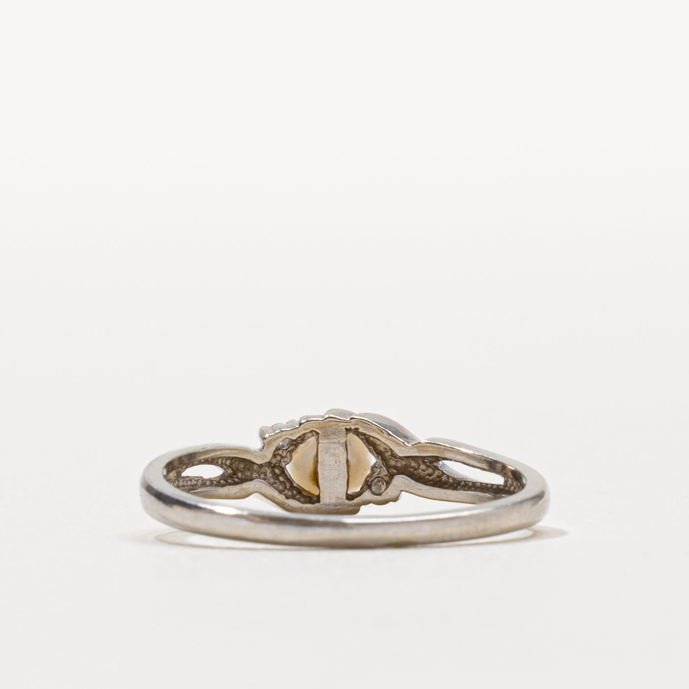 10k Pearl & Diamond Bypass Ring | SZ 6
