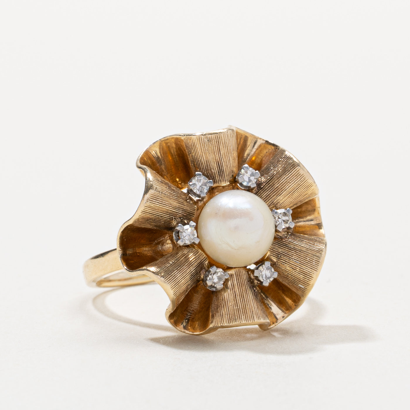 14k Pearl & Diamond Floral Cocktail Ring | SZ 7.75