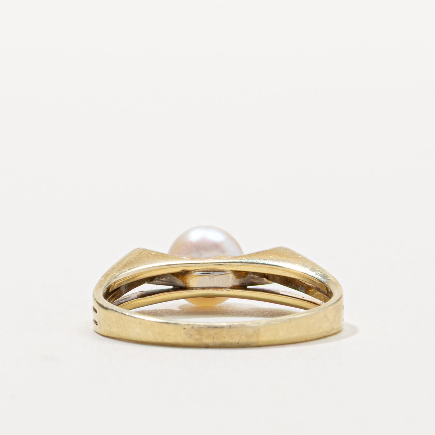14k Pearl & Diamond Accented Grooved Ring | SZ 6