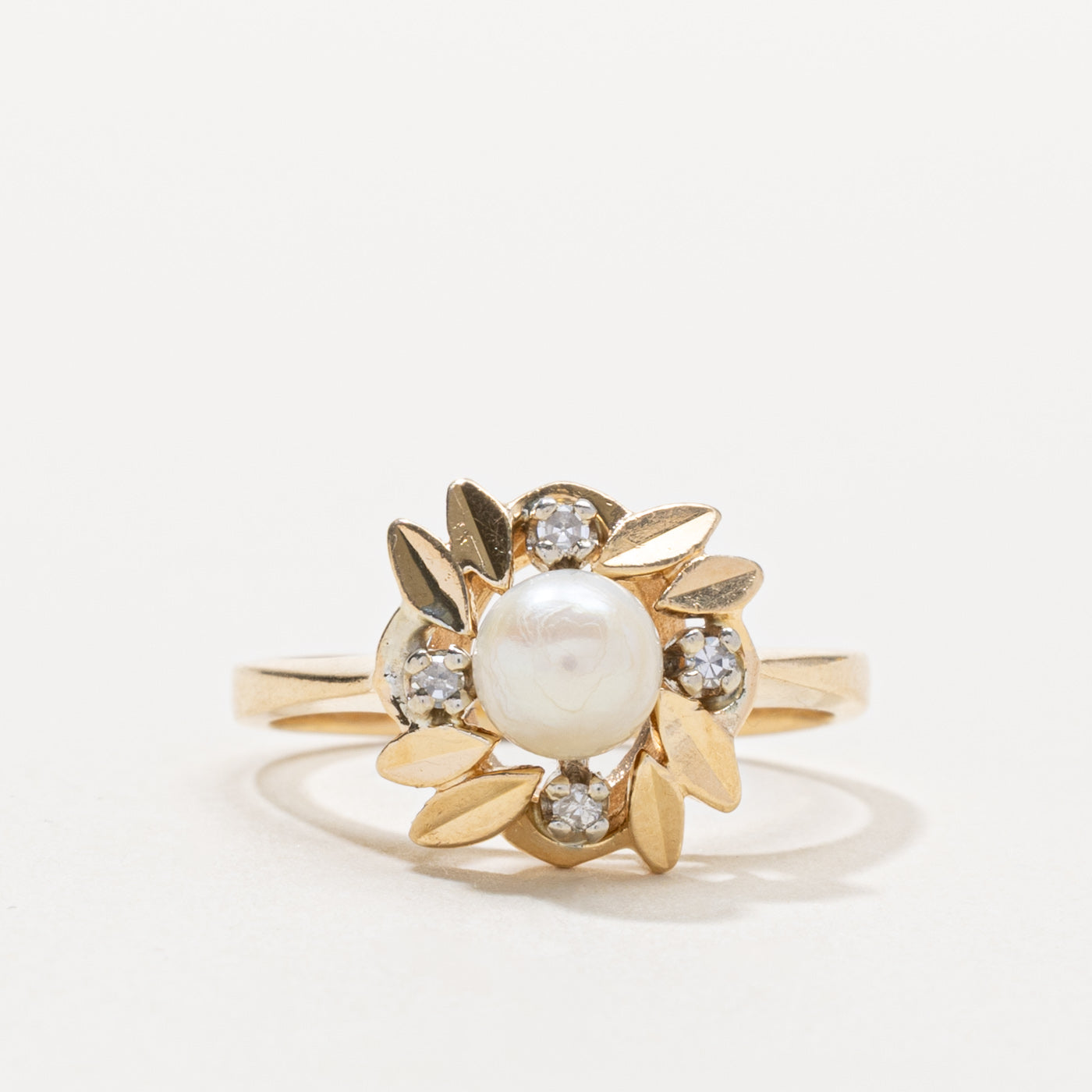 14k Pearl & Diamond Floral Ring | SZ 8