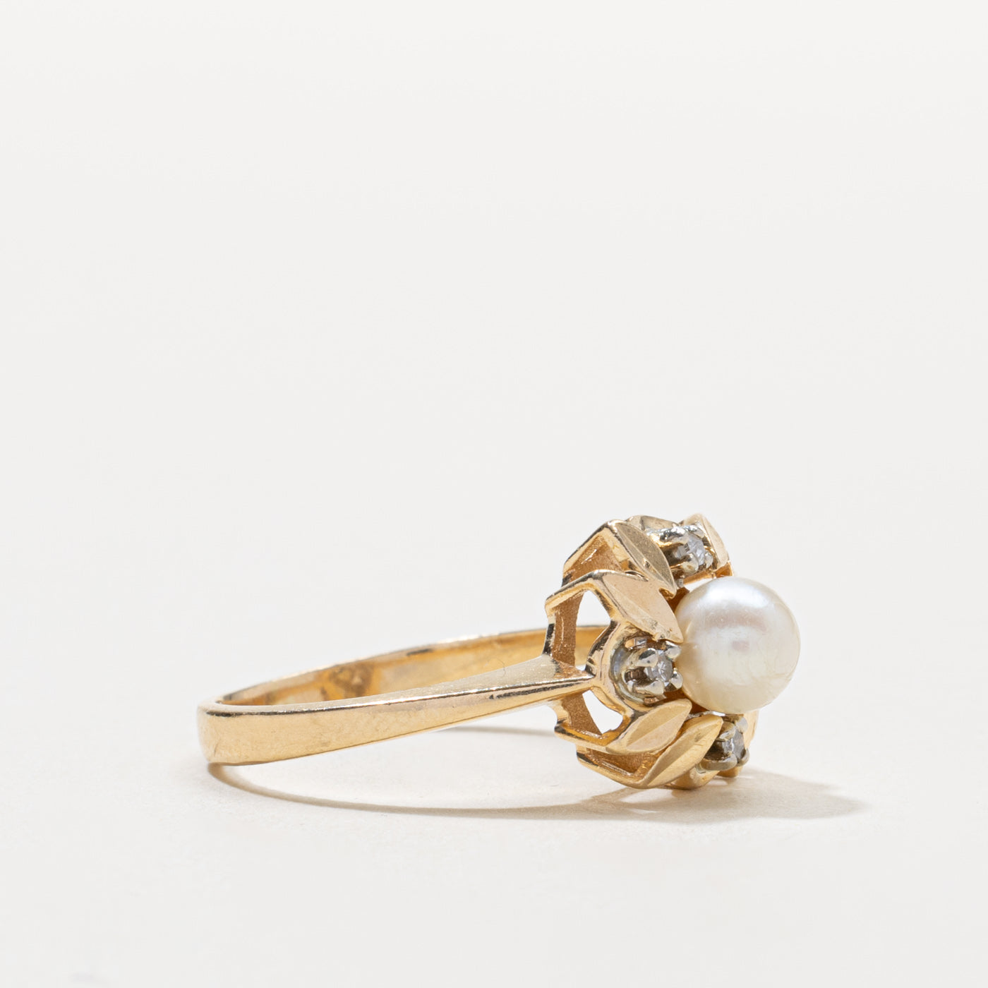14k Pearl & Diamond Floral Ring | SZ 8