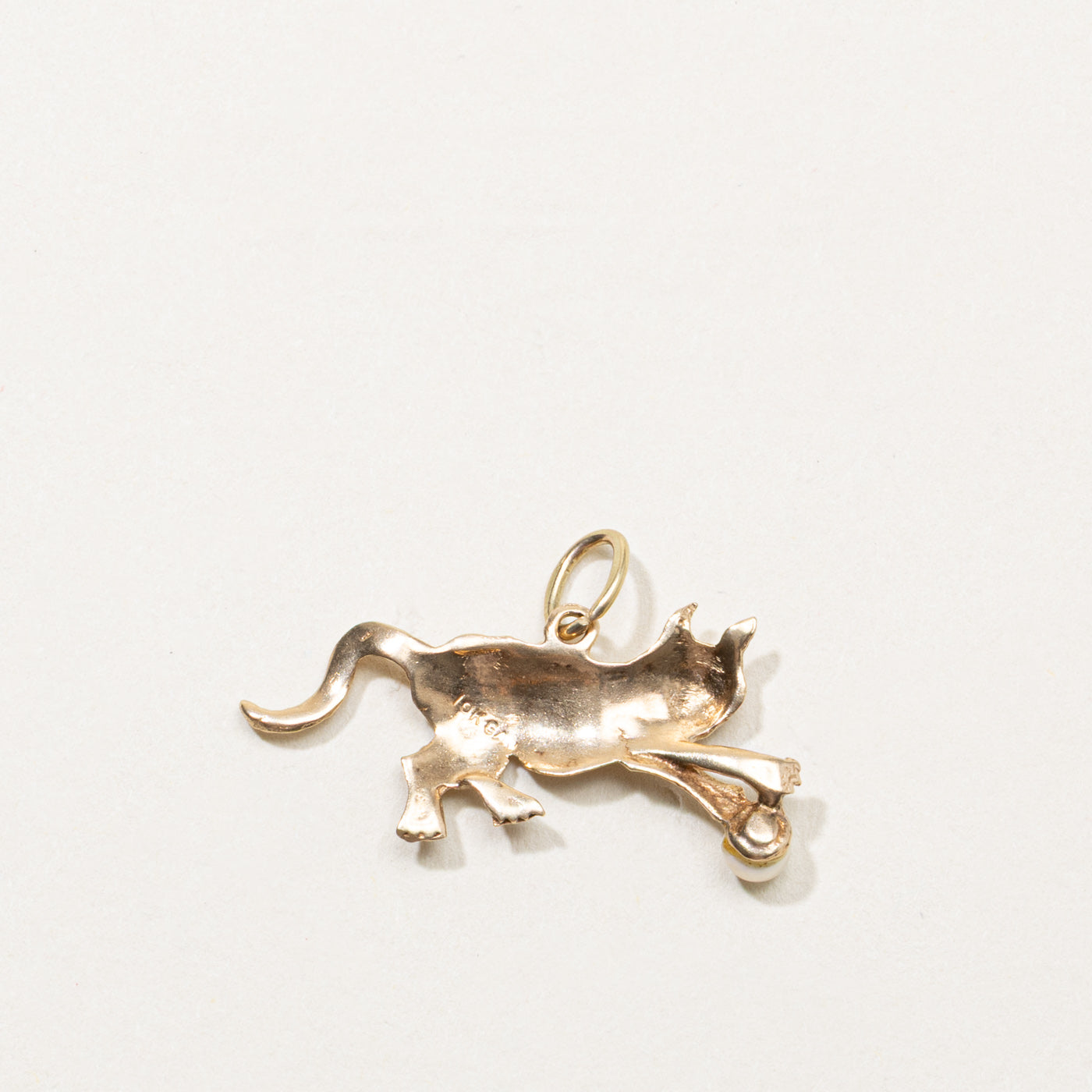 10k Pearl Cat Charm