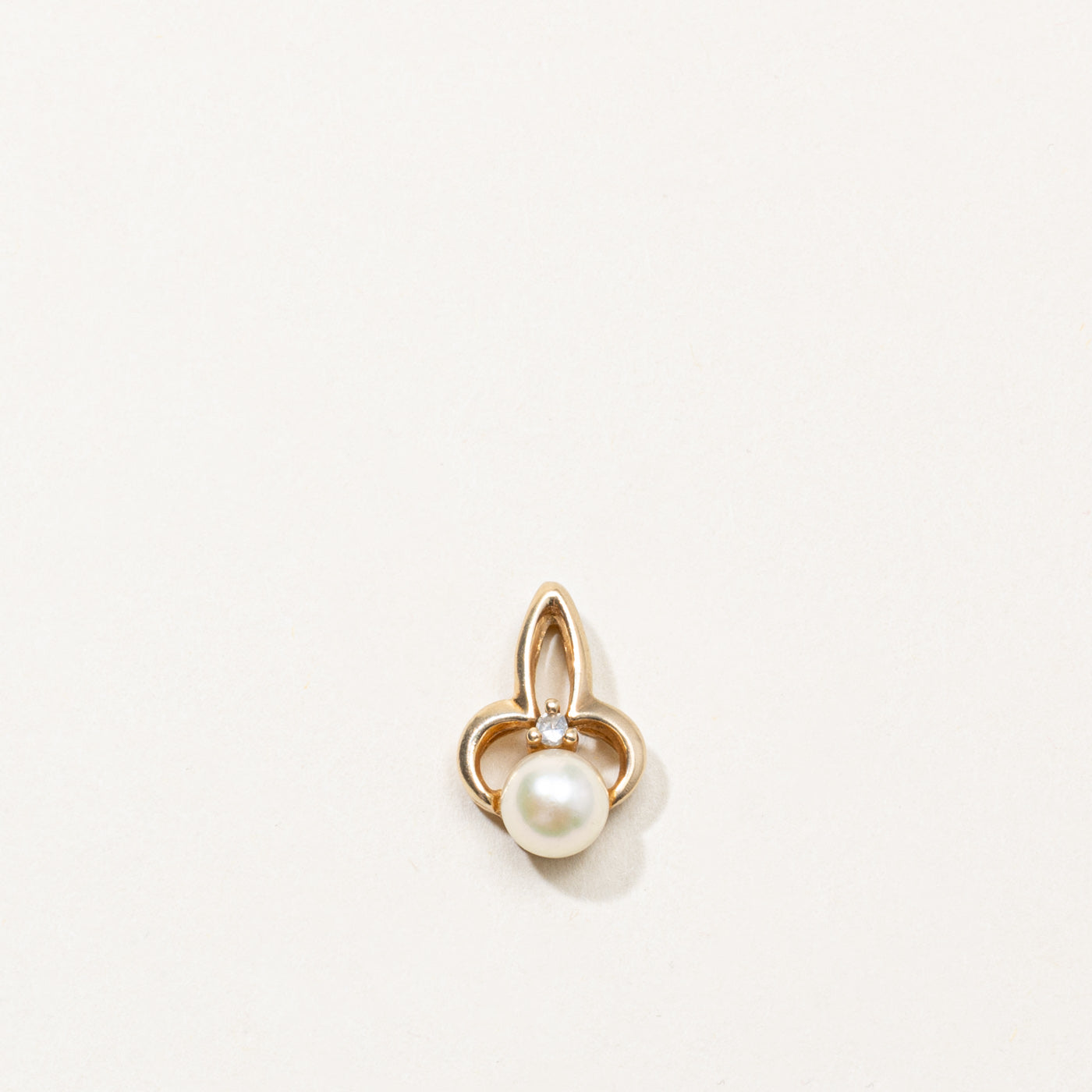 10k Pearl & Diamond Abstract Pendant