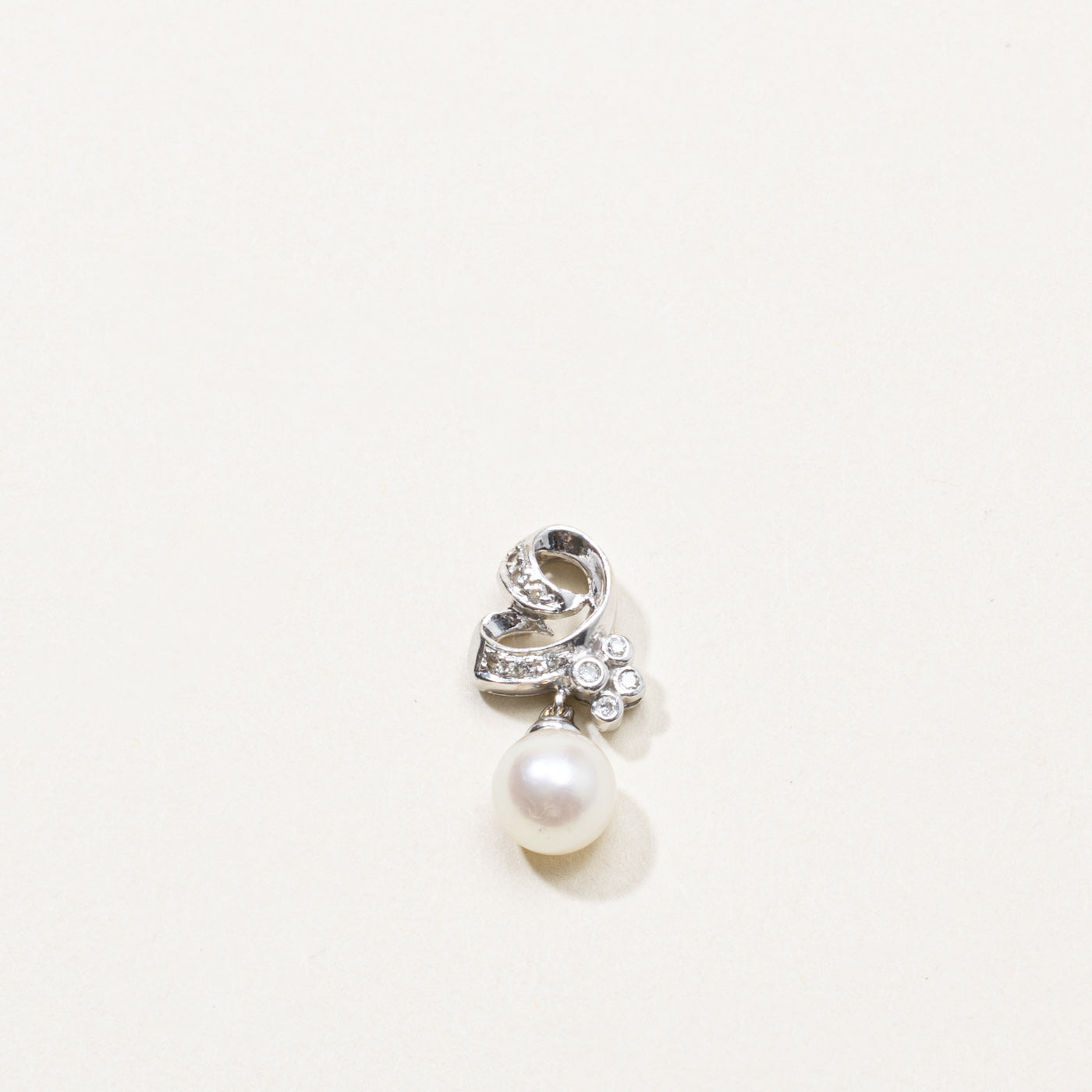 18k Pearl & Diamond Swirl Pendant