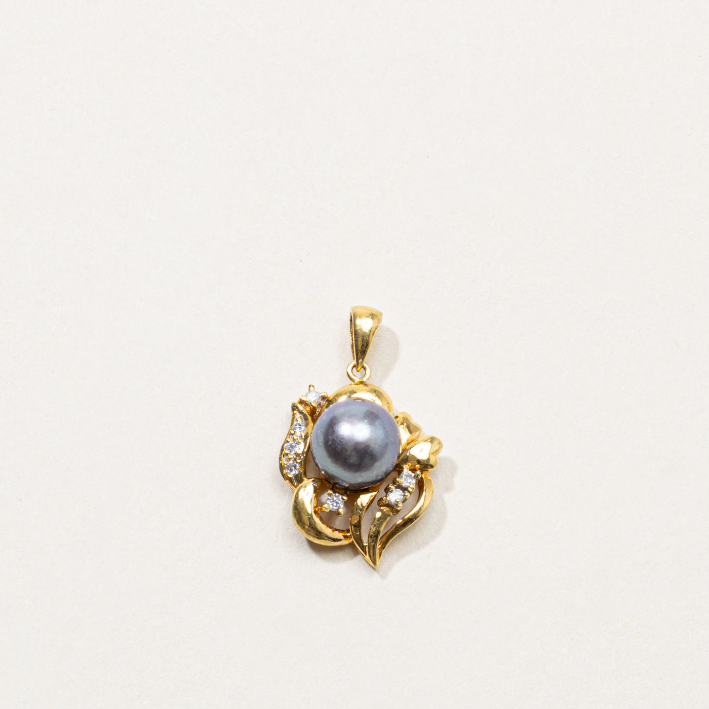 18k Pearl & Diamond Floral Pendant