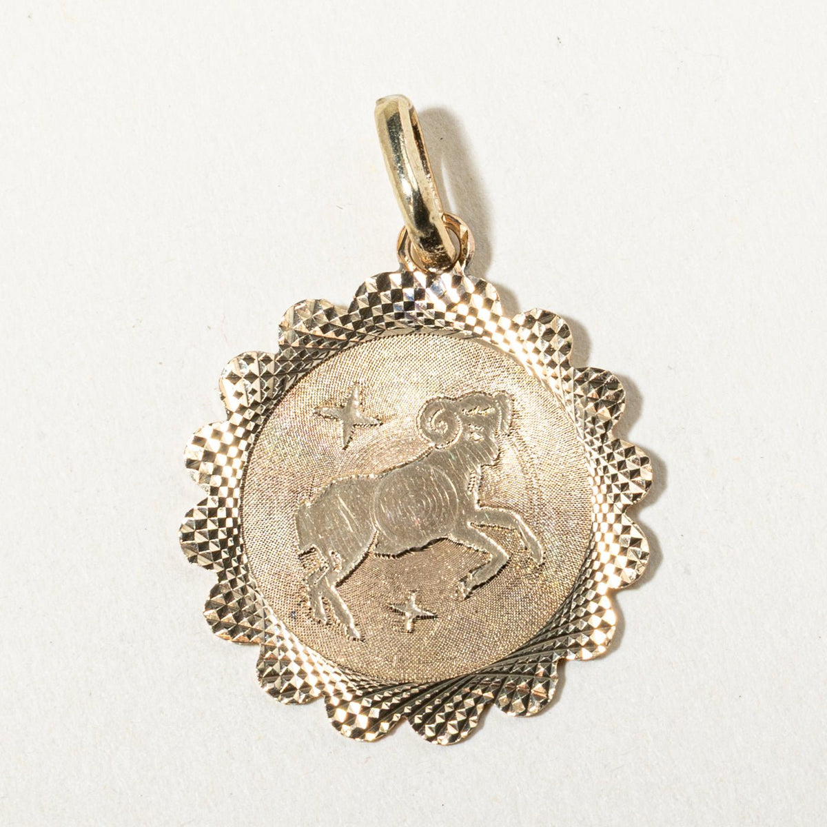 10k Yellow Gold Diamond-Cut Aries Zodiac Circle Pendant